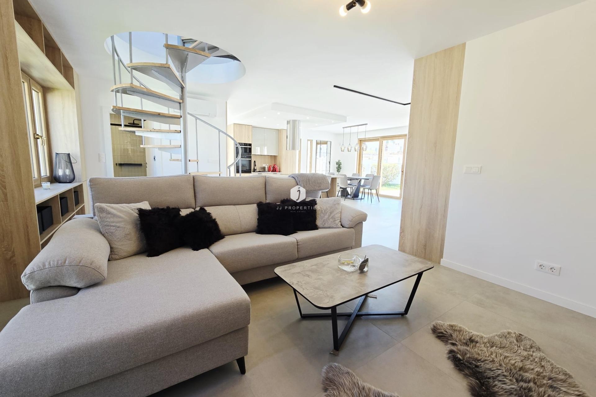 Resale - Villa -
Orihuela Costa - Cabo Roig