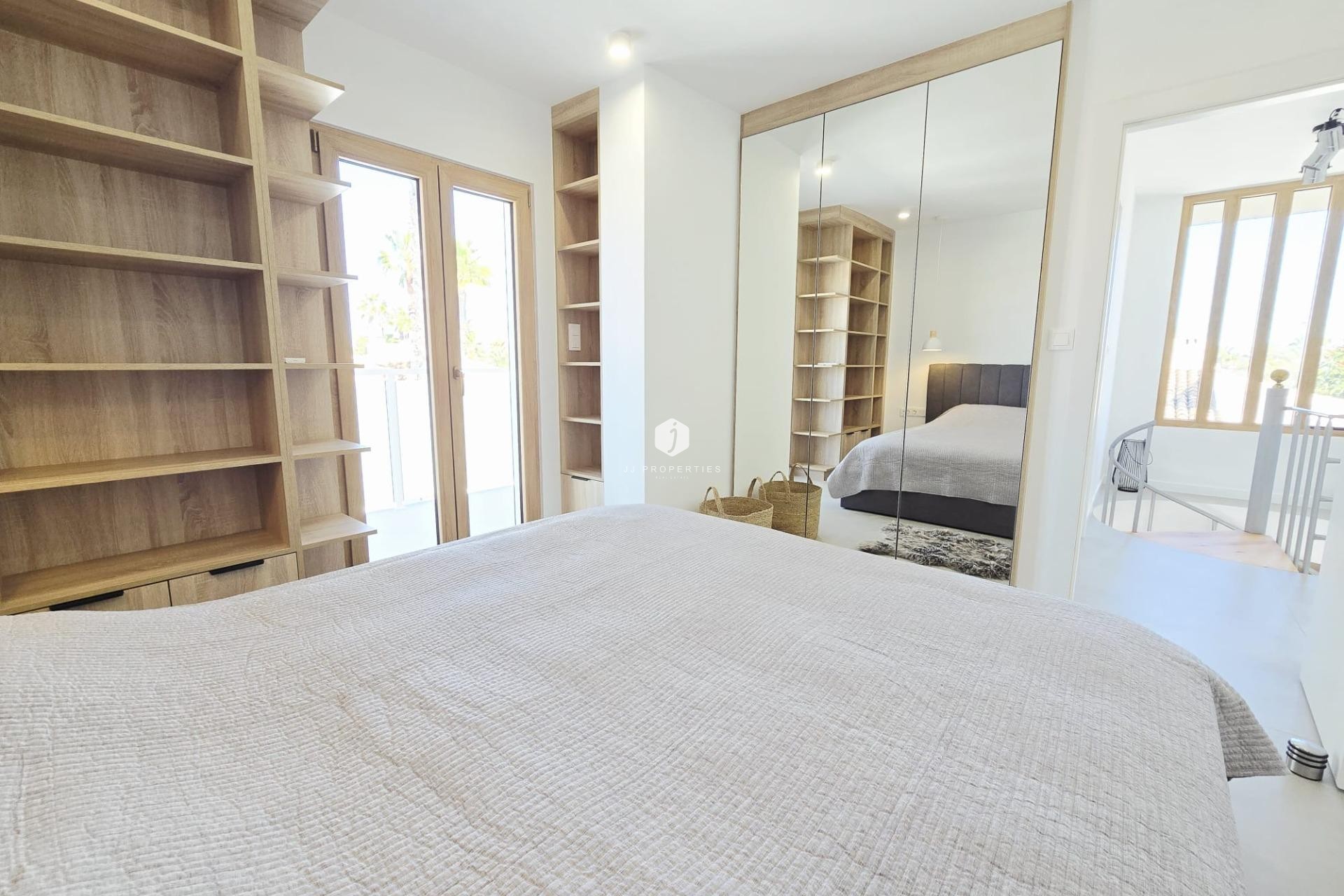 Resale - Villa -
Orihuela Costa - Cabo Roig