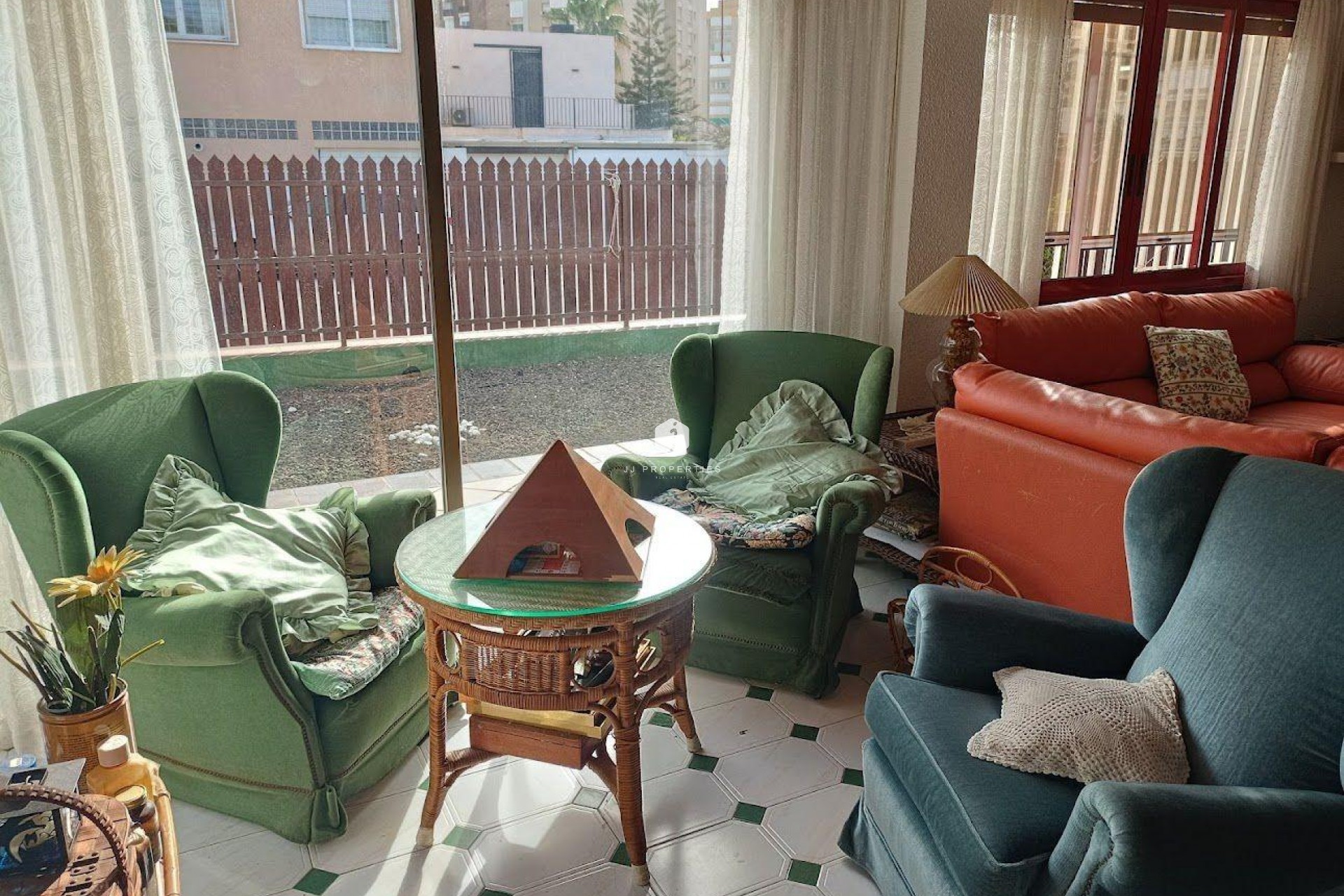 Resale - Villa -
Orihuela Costa - Campoamor