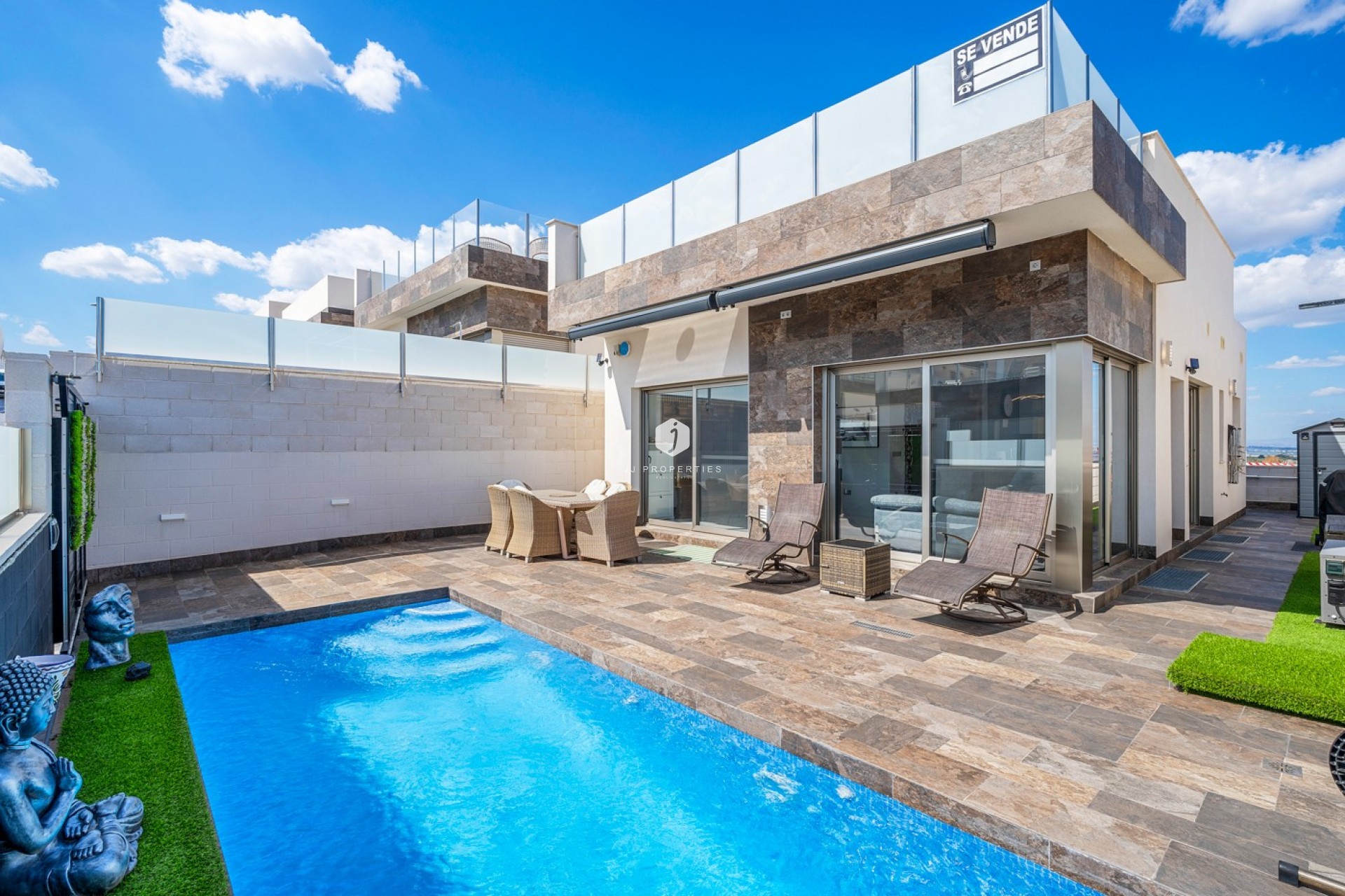 Resale - Villa -
Orihuela Costa - Costa Blanca