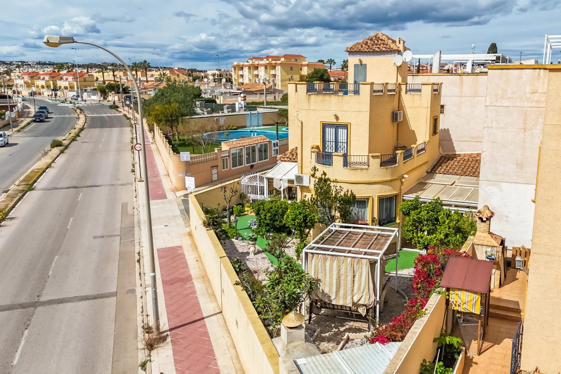 Resale - Villa -
Orihuela Costa - Costa Blanca