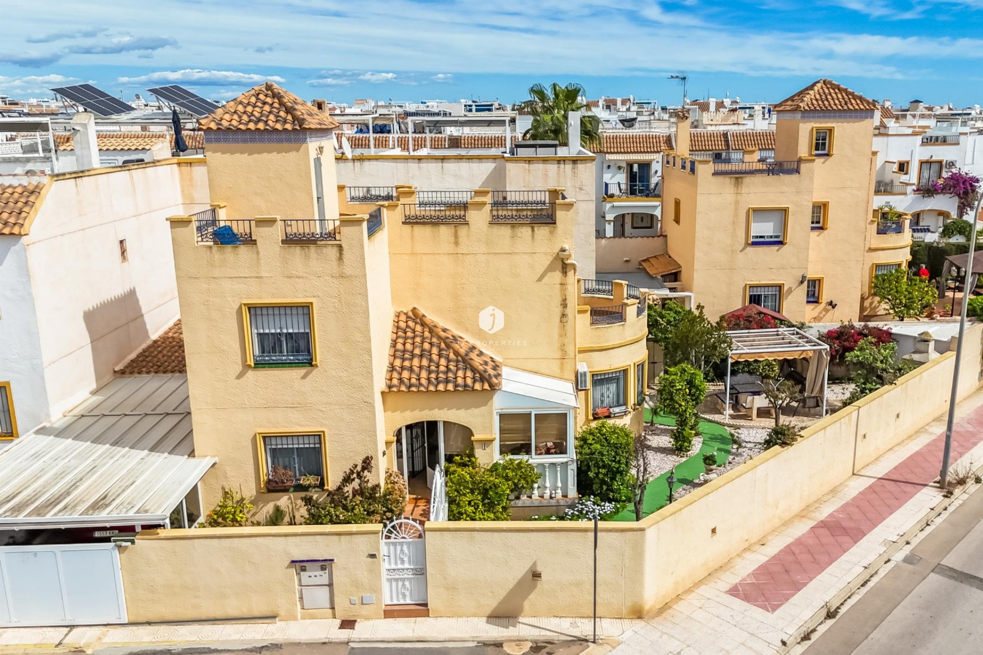 Resale - Villa -
Orihuela Costa - Costa Blanca