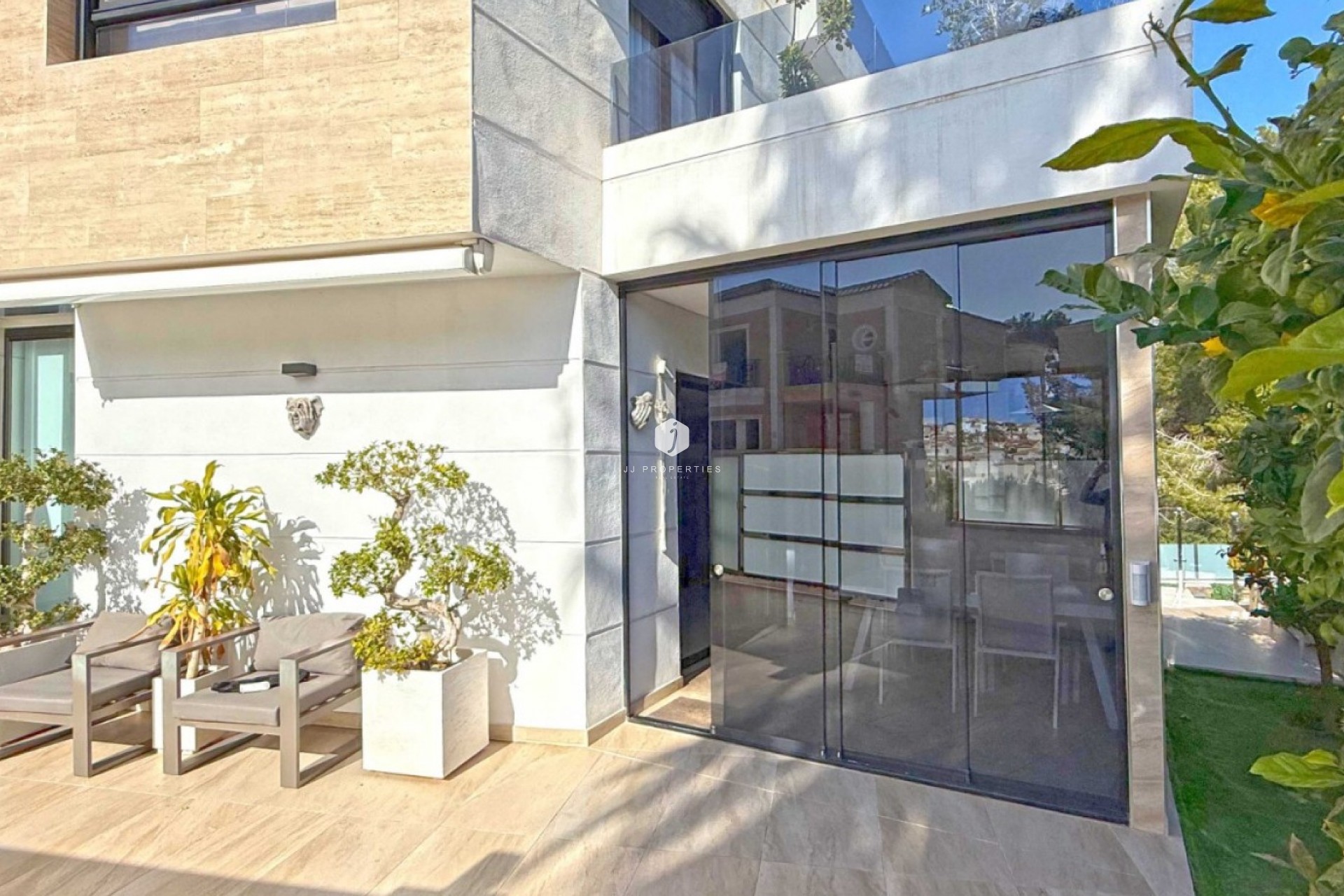 Resale - Villa -
Orihuela Costa - Costa Blanca