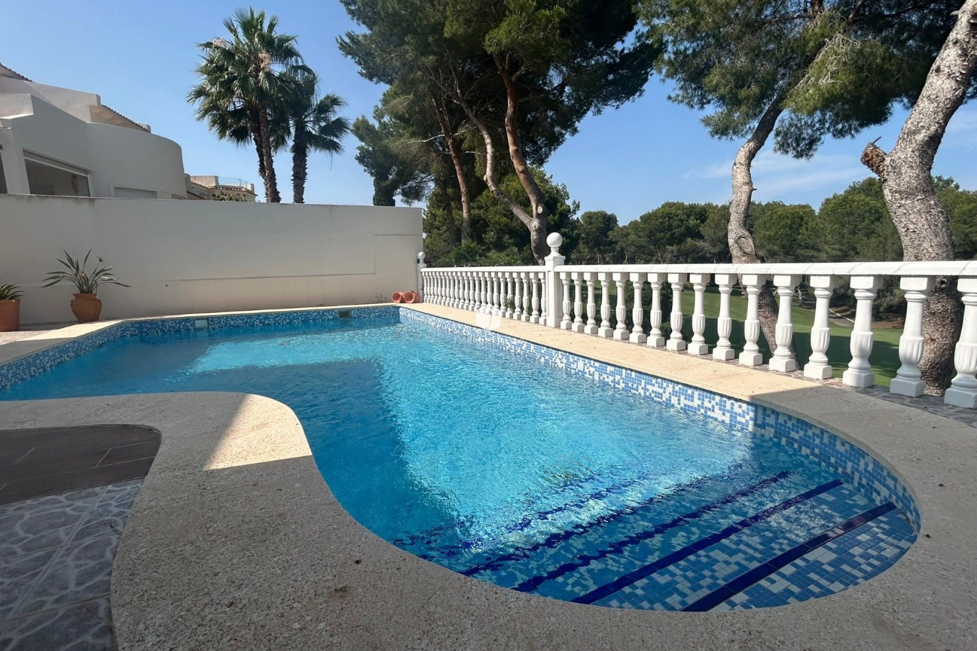 Resale - Villa -
Orihuela Costa - Costa Blanca