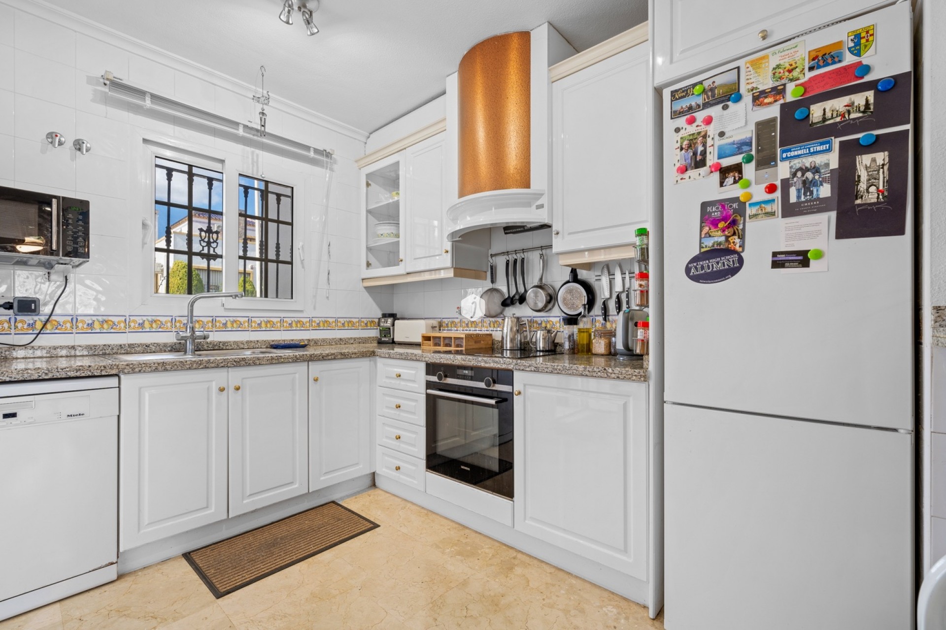 Resale - Villa -
Orihuela Costa - Costa Blanca