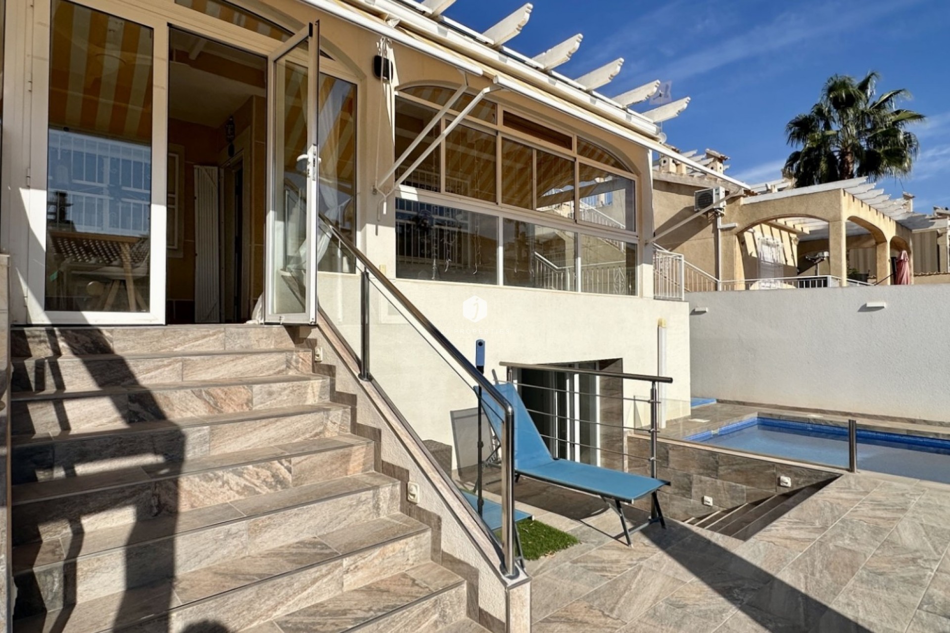 Resale - Villa -
Orihuela Costa - Costa Blanca