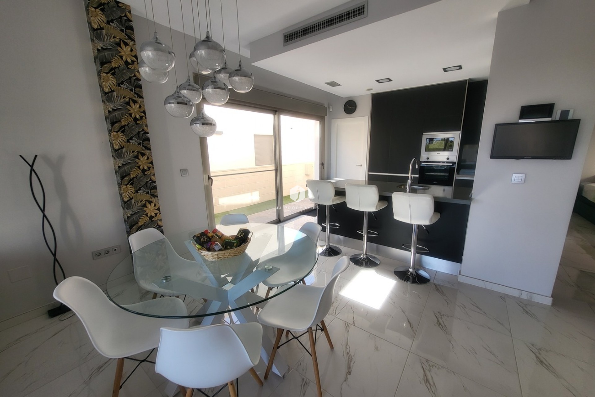 Resale - Villa -
Orihuela Costa - Costa Blanca