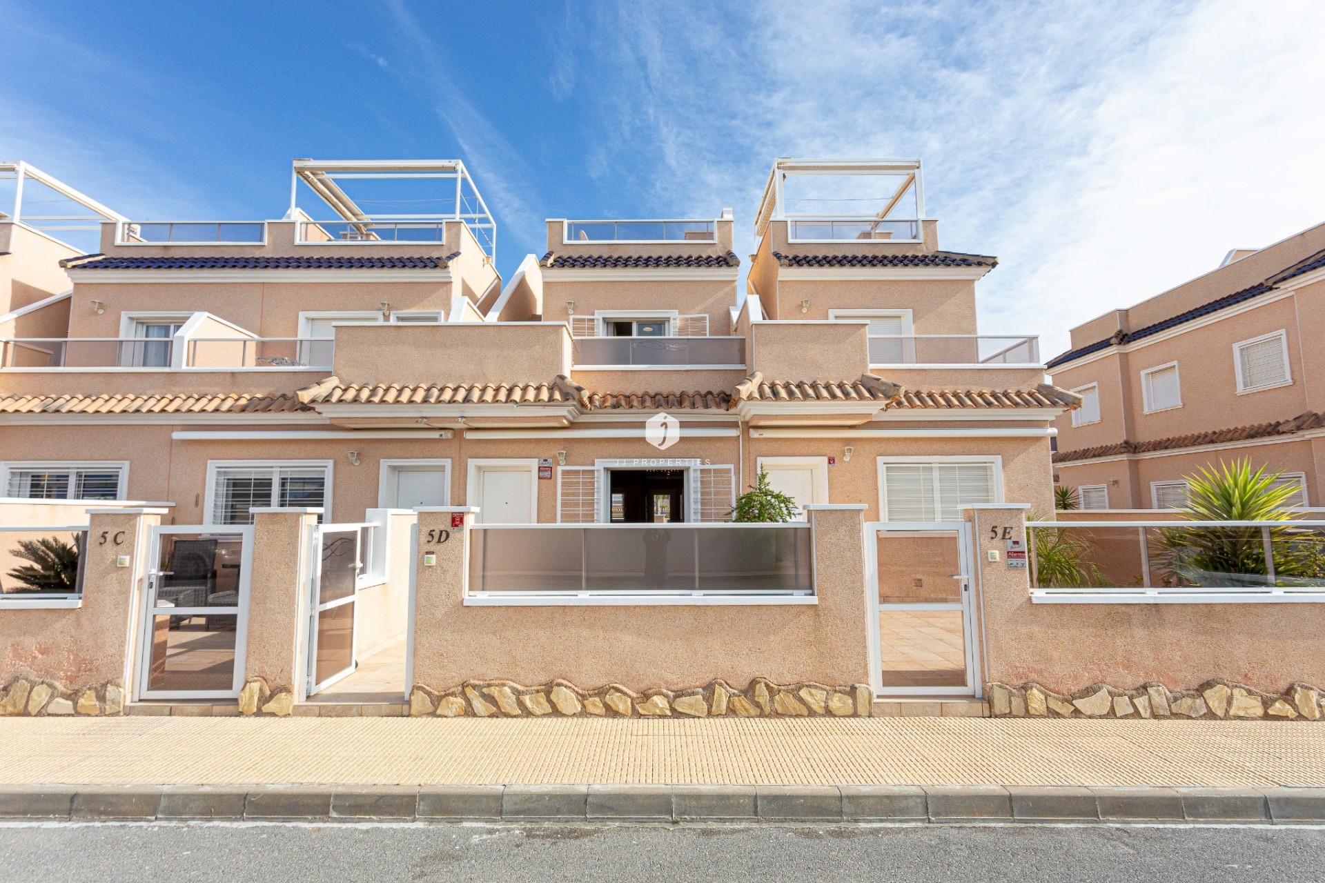 Resale - Villa -
Orihuela Costa - Costa Blanca