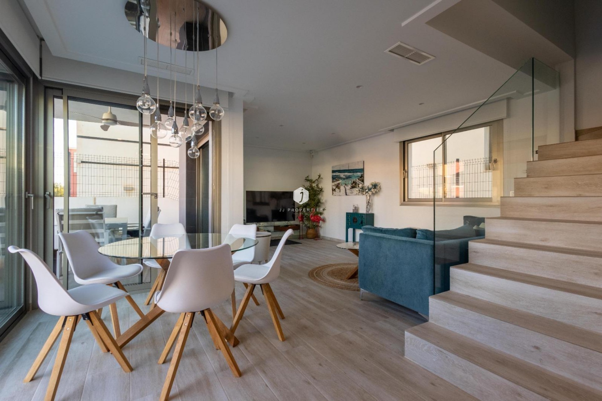 Resale - Villa -
Orihuela Costa - Costa Blanca