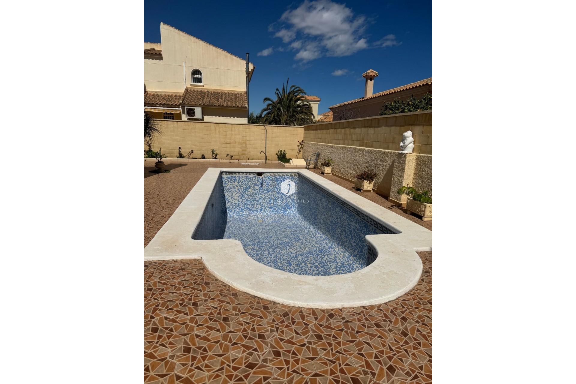 Resale - Villa -
Orihuela Costa - Costa Blanca