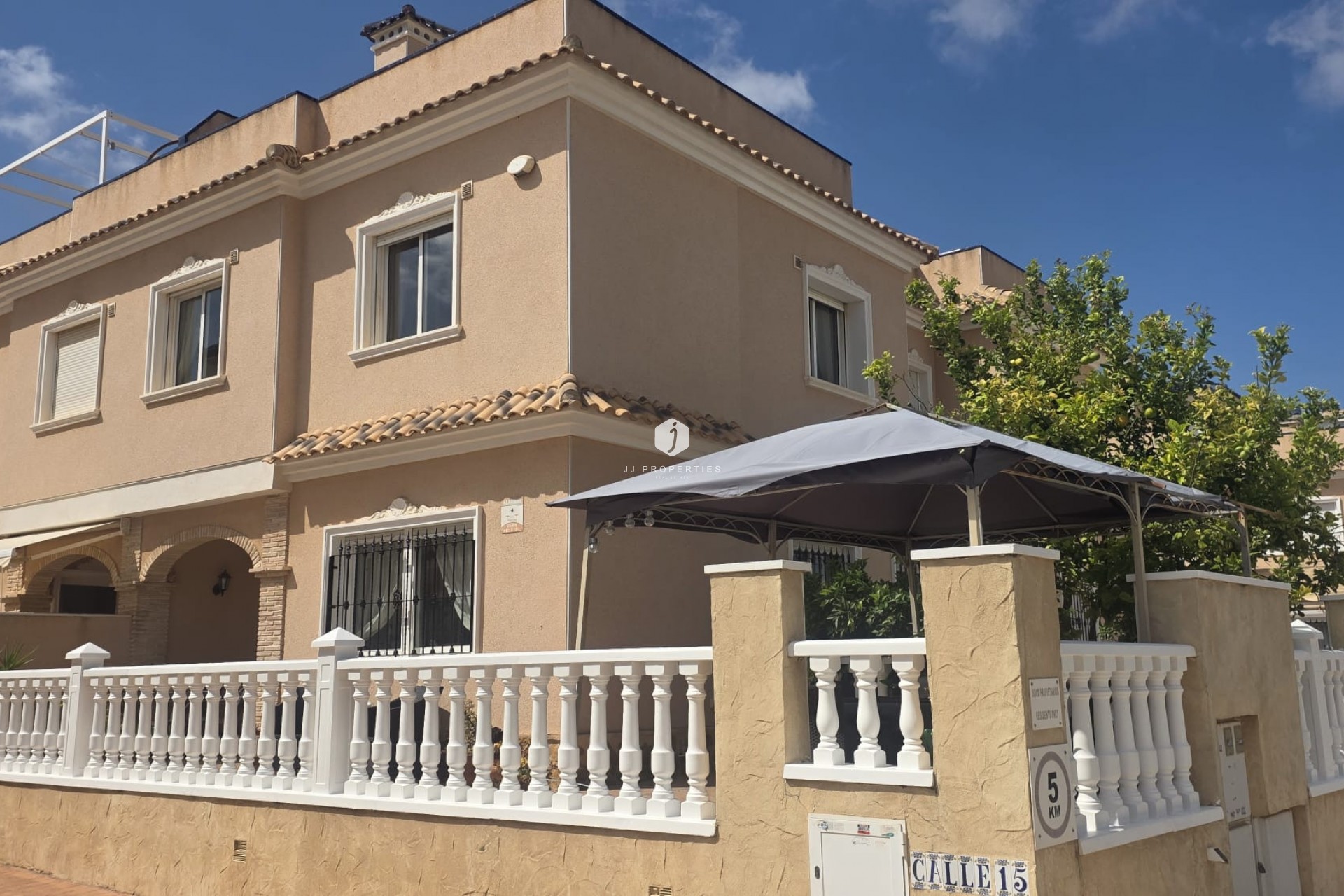 Resale - Villa -
Orihuela Costa - Costa Blanca