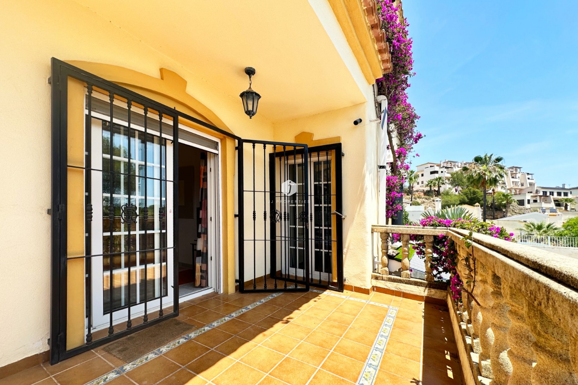 Resale - Villa -
Orihuela Costa - Costa Blanca