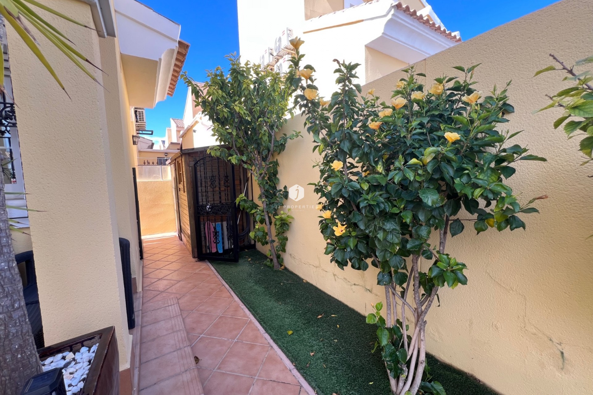 Resale - Villa -
Orihuela Costa - Costa Blanca