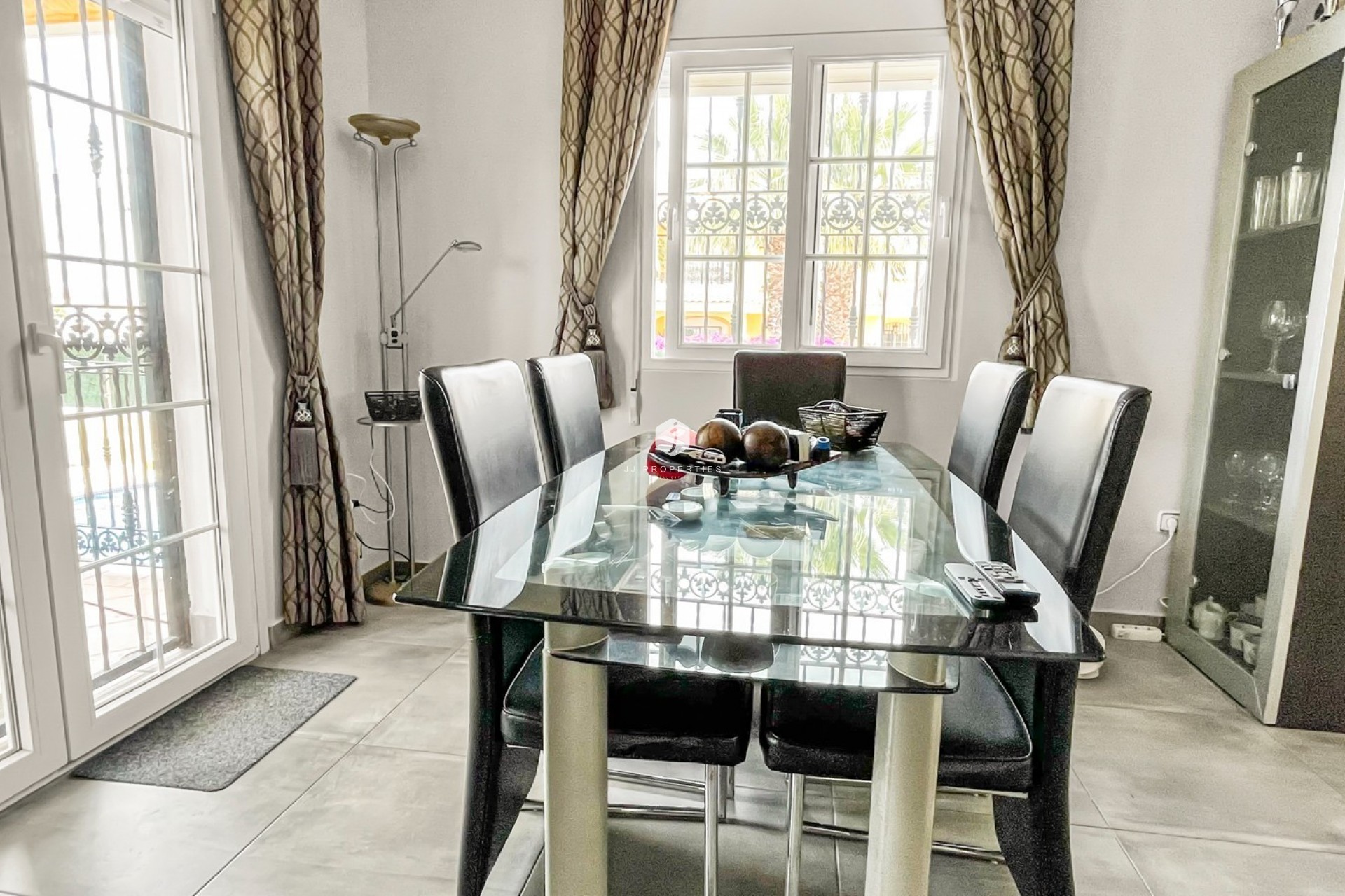 Resale - Villa -
Orihuela Costa - Costa Blanca