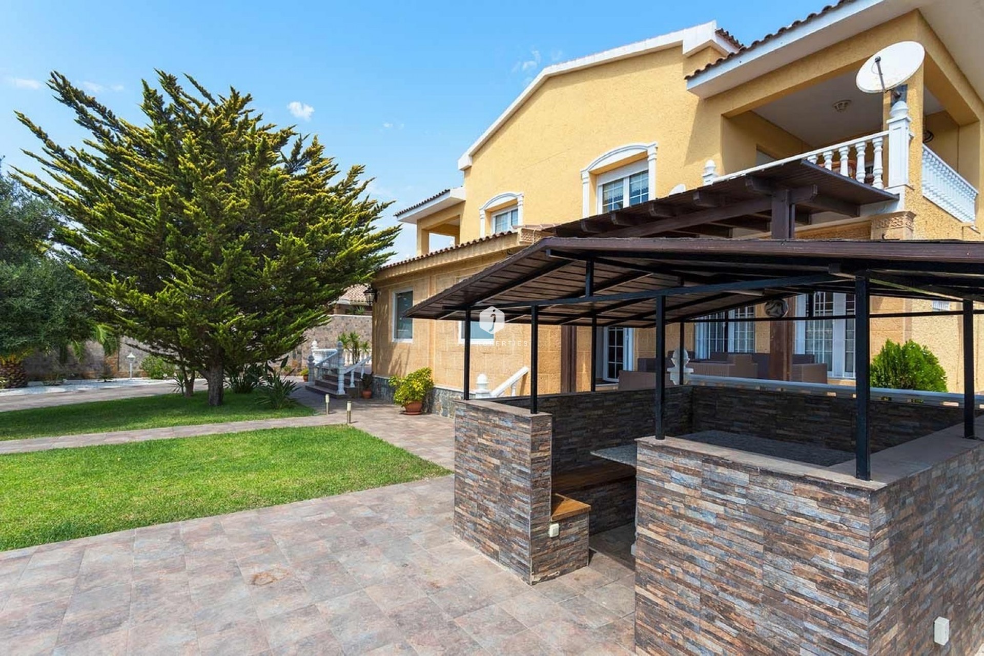 Resale - Villa -
Orihuela Costa - Costa Blanca