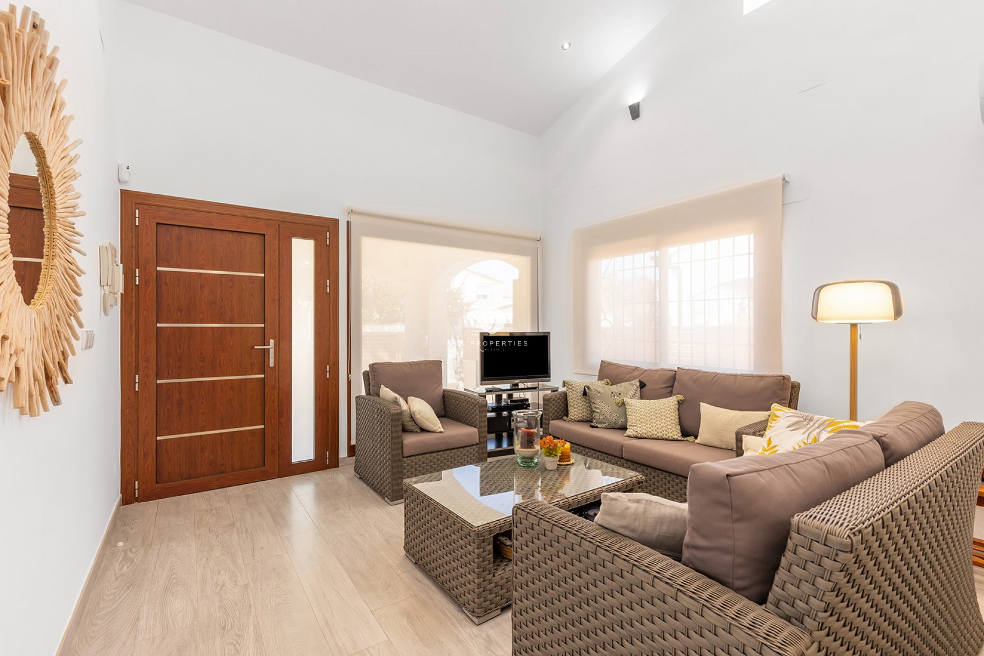 Resale - Villa -
Orihuela Costa - Costa Blanca