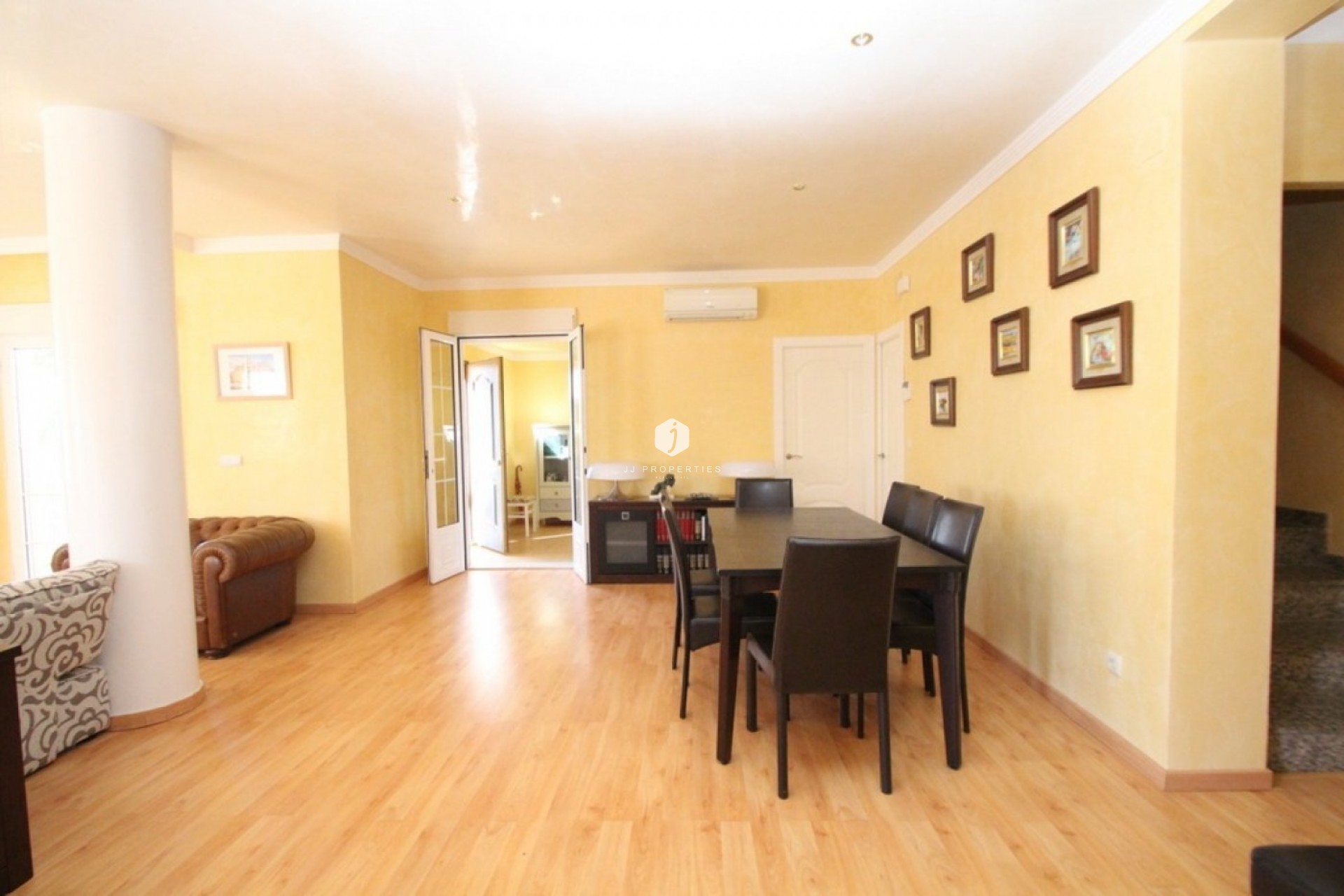 Resale - Villa -
Orihuela Costa - Costa Blanca