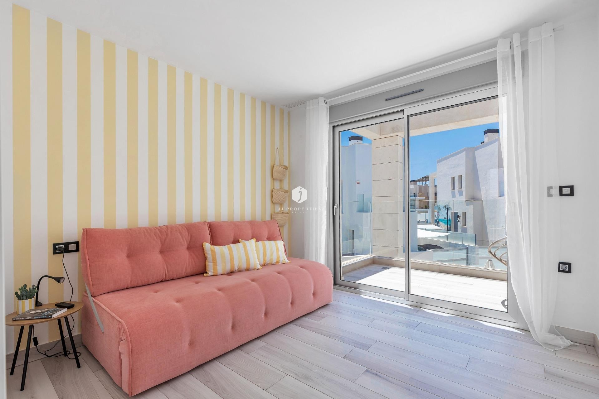 Resale - Villa -
Orihuela Costa - Lomas de Cabo Roig