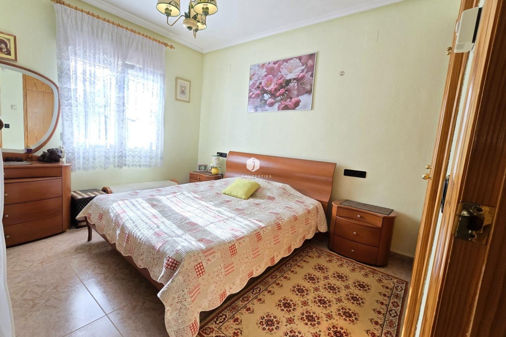 Resale - Villa -
Orihuela Costa - Playa Flamenca