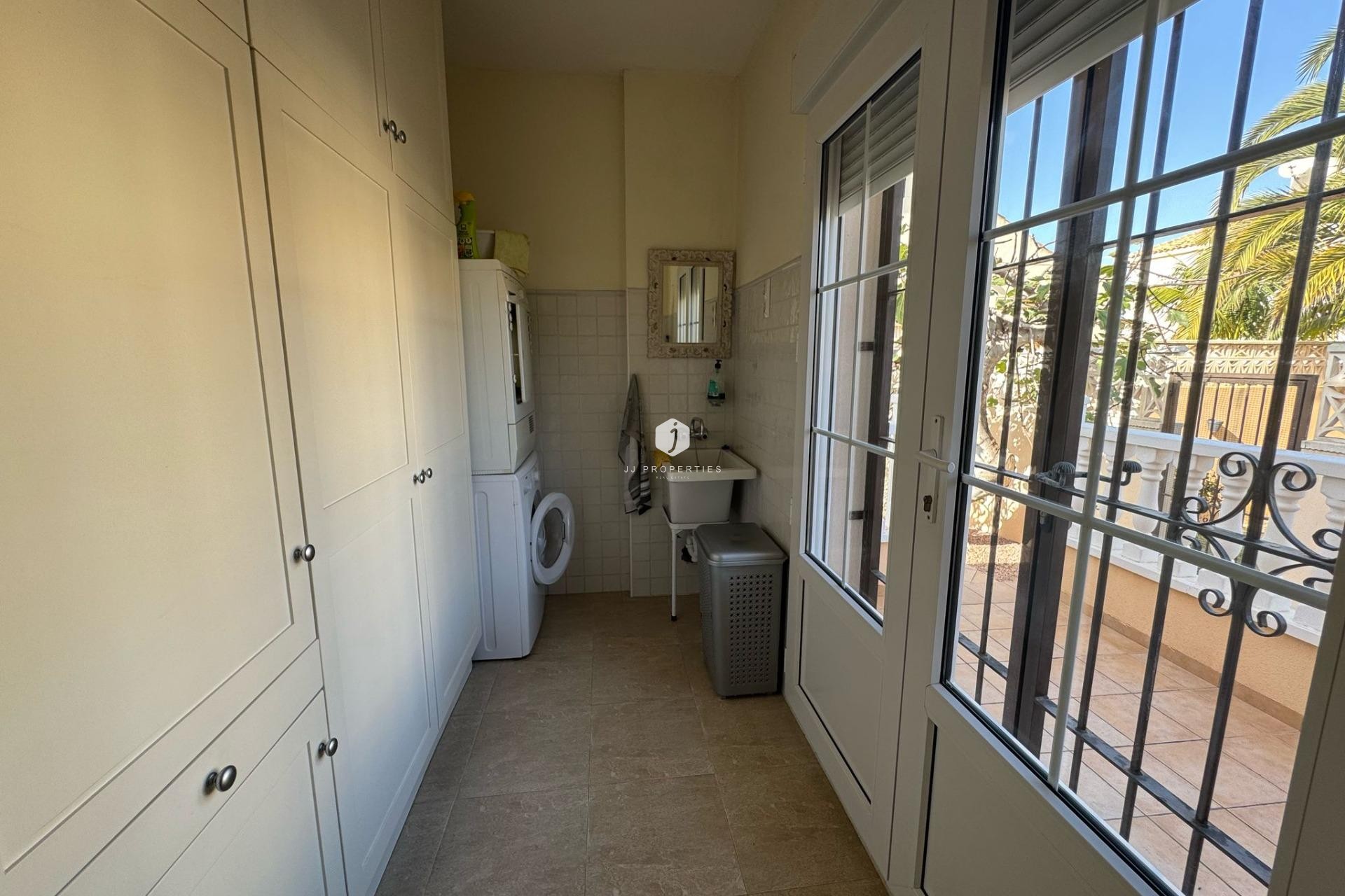 Resale - Villa -
Orihuela Costa - Playa Flamenca
