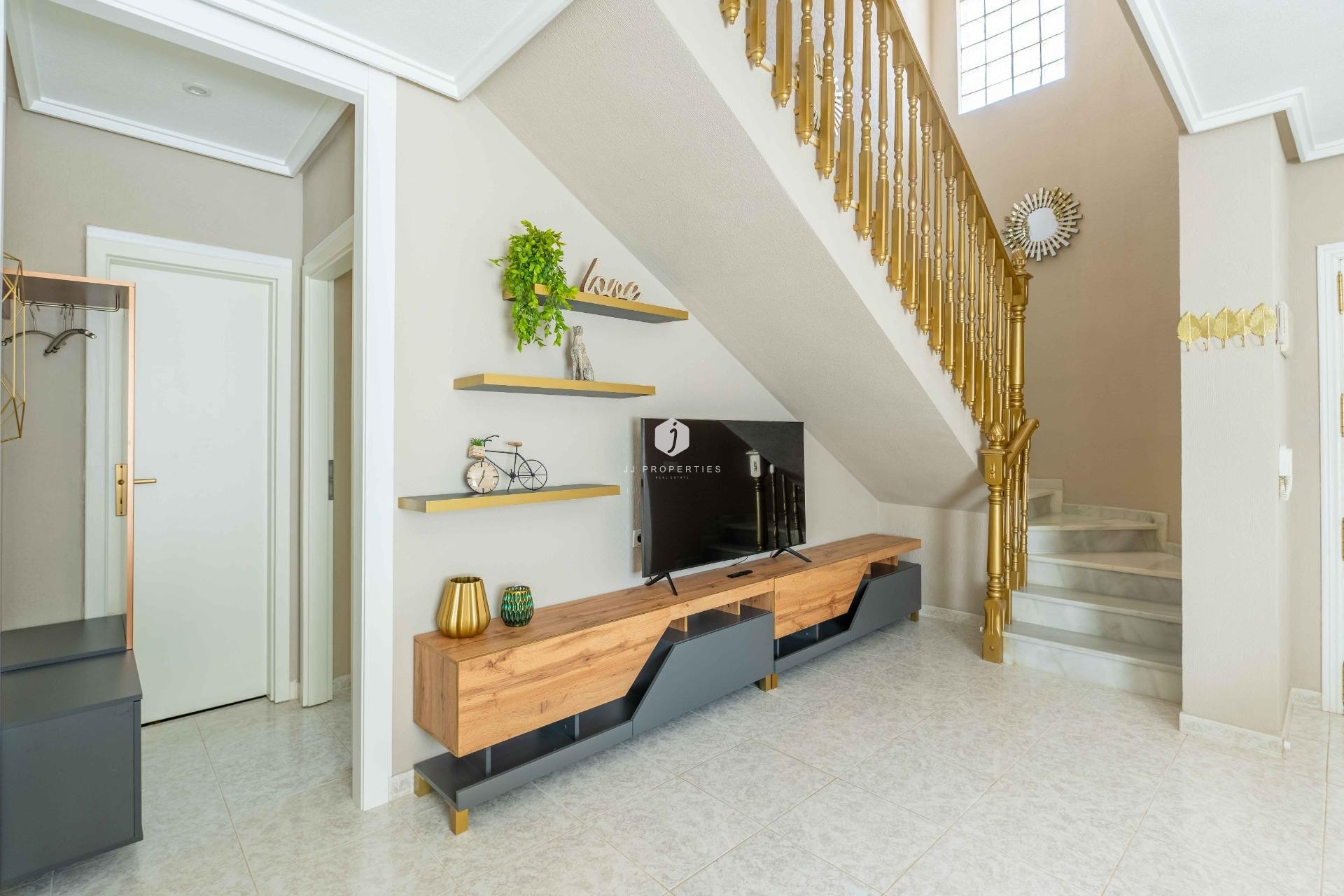 Resale - Villa -
Orihuela Costa - Punta Prima