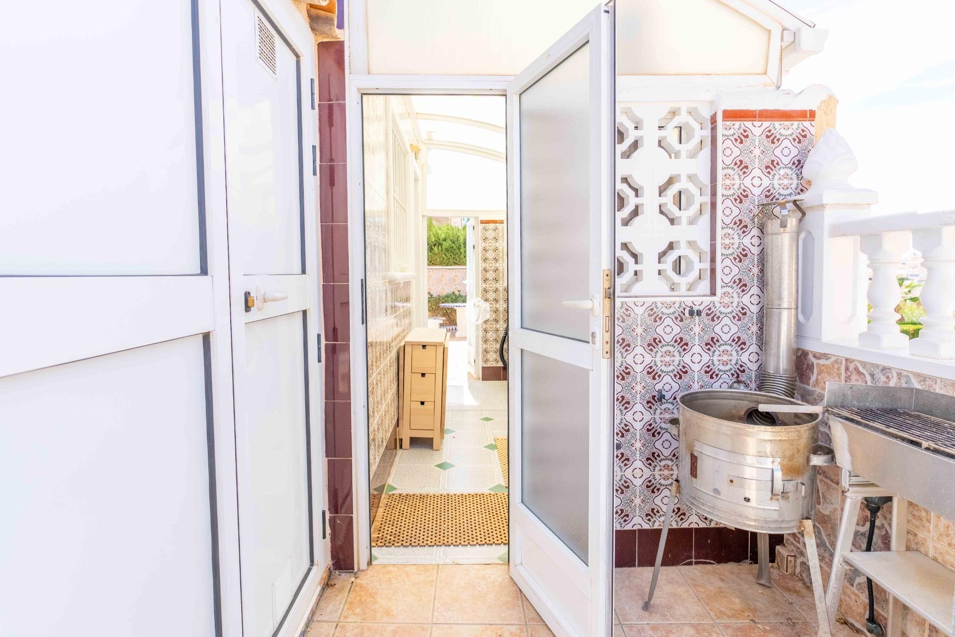 Resale - Villa -
Orihuela Costa - Punta Prima