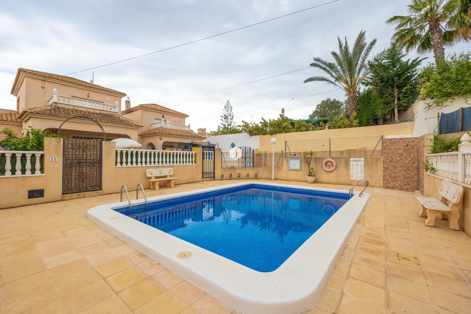 Resale - Villa -
Orihuela Costa - Villamartín-las Filipinas