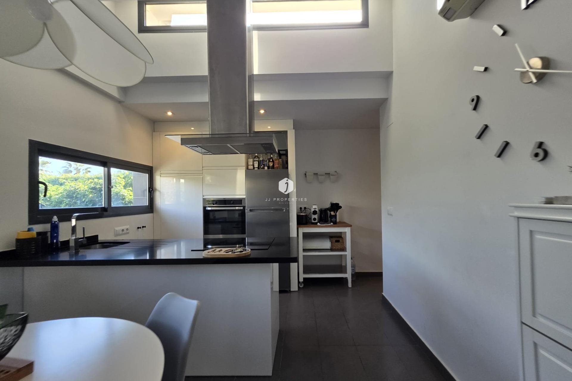 Resale - Villa -
Orihuela Costa - Villamartín