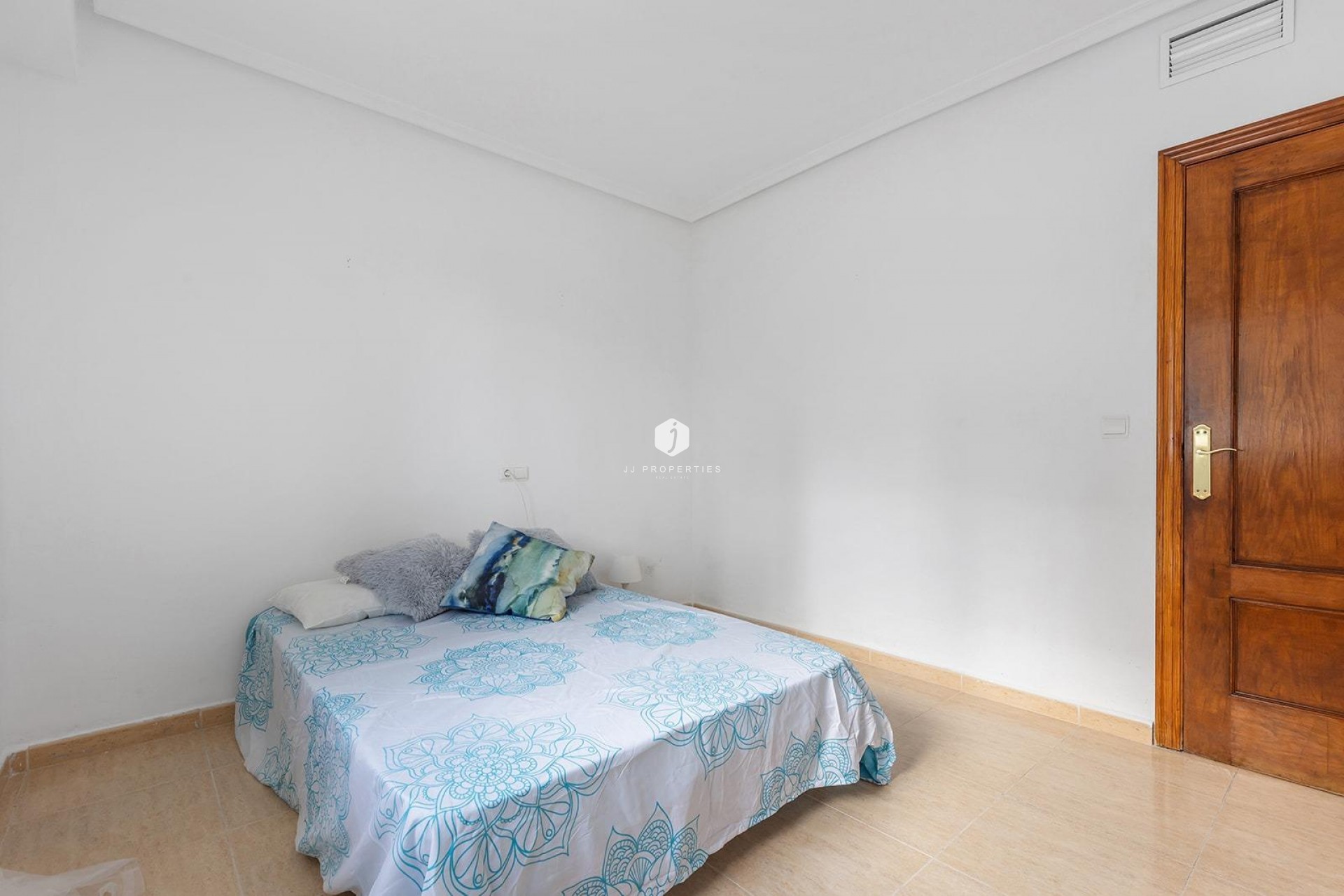 Resale - Villa -
Rojales - Campo De Golf La Marquesa