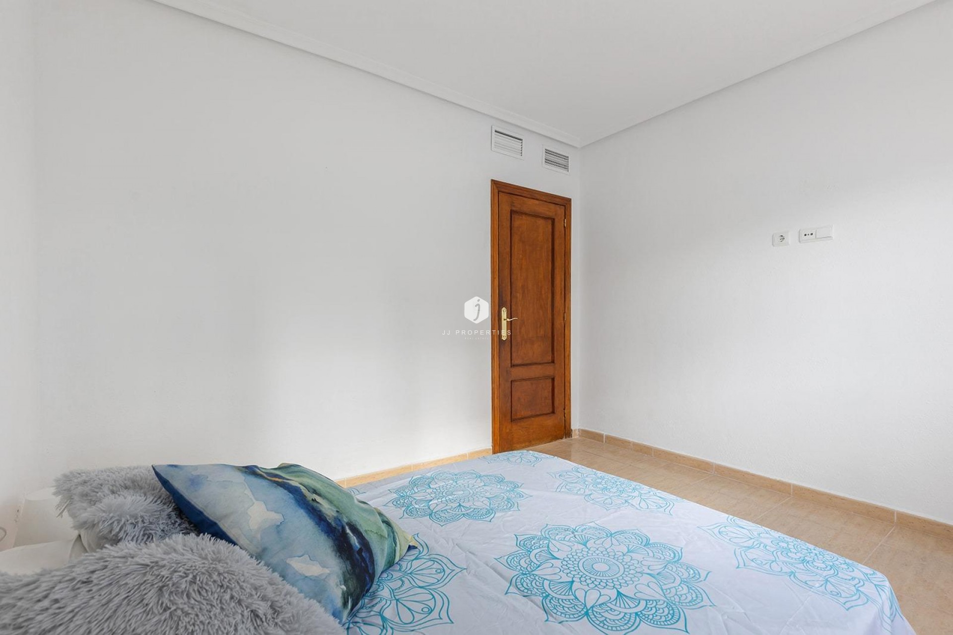 Resale - Villa -
Rojales - Campo De Golf La Marquesa