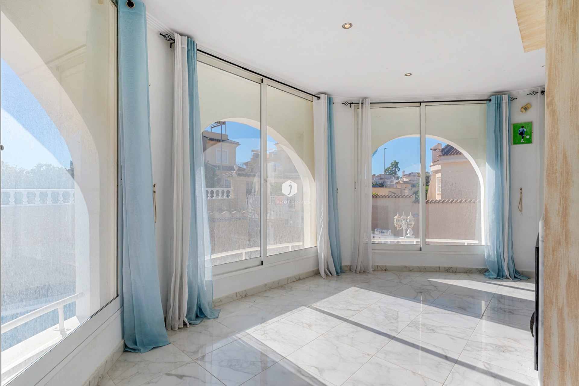 Resale - Villa -
Rojales - Inland