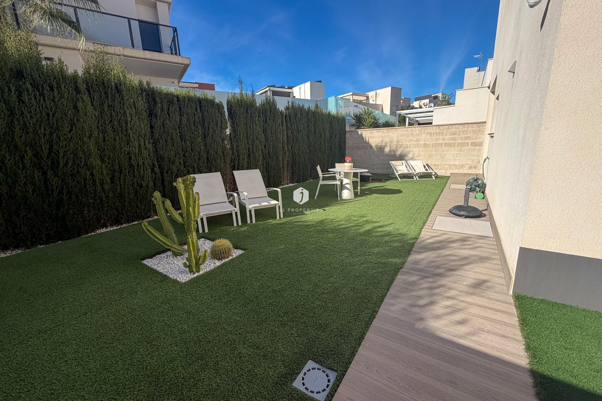 Resale - Villa -
San Miguel de Salinas - Bellavista