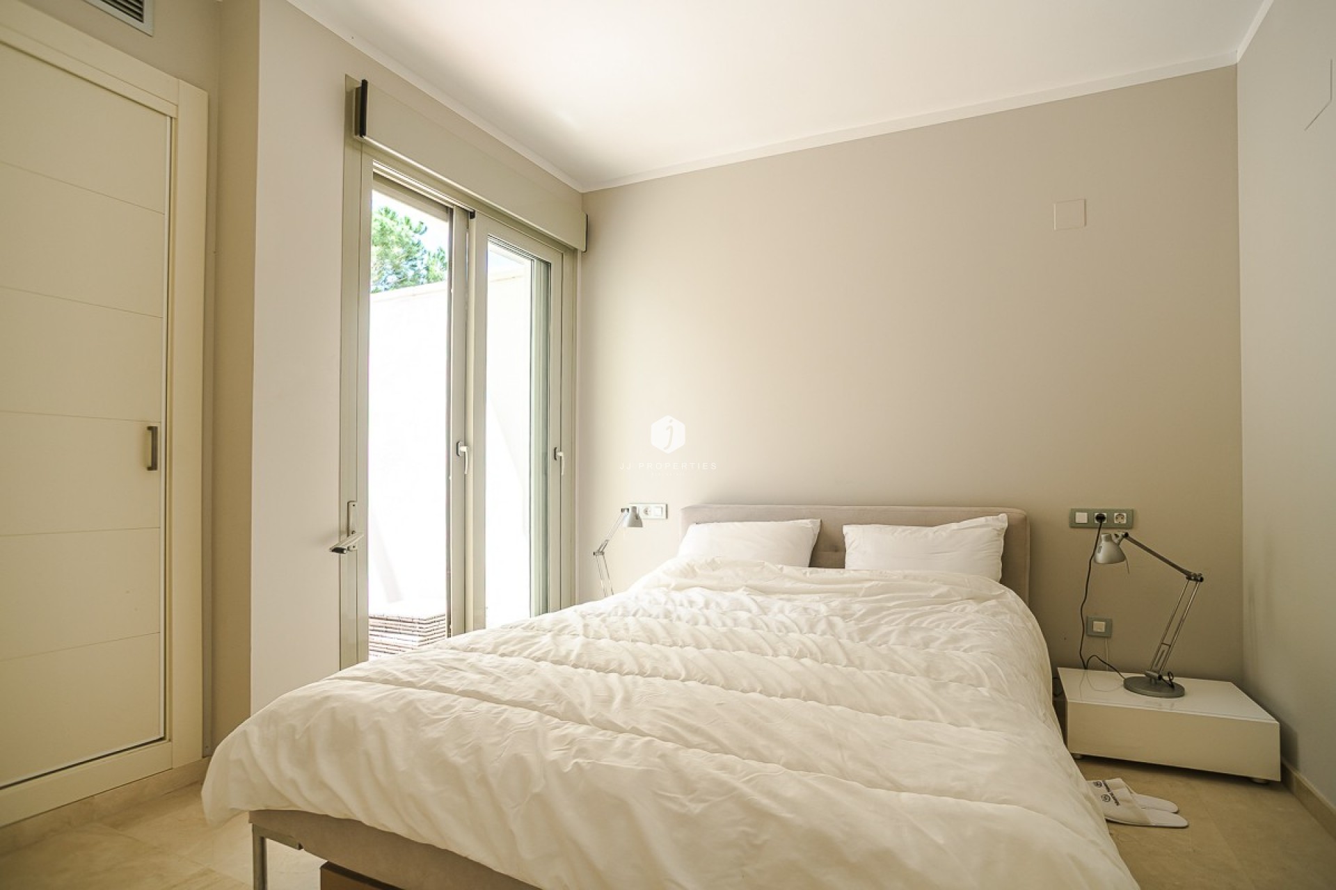 Resale - Villa -
San Miguel de Salinas - Inland