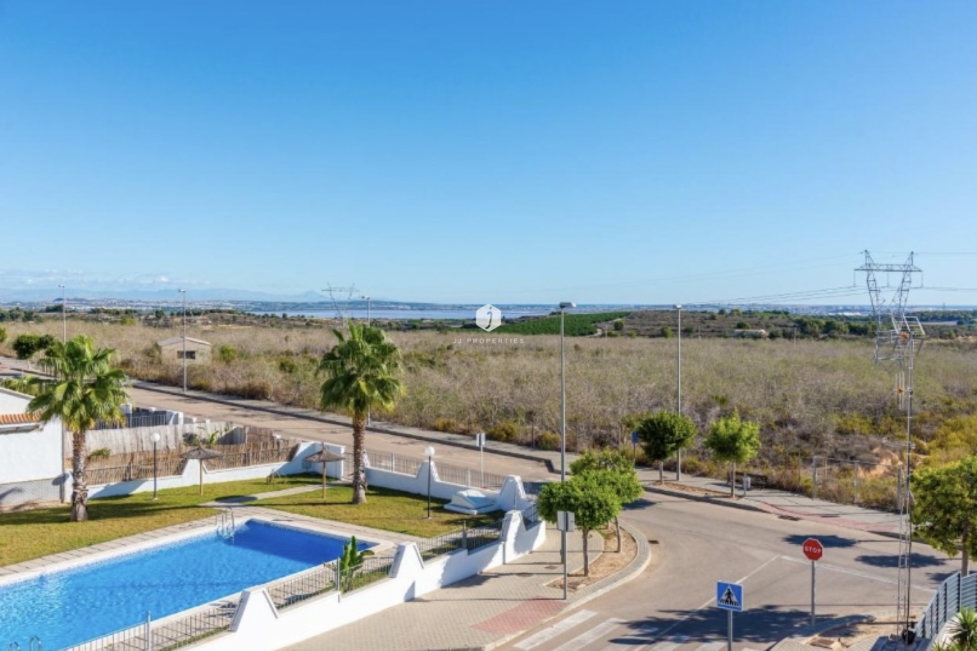 Resale - Villa -
San Miguel de Salinas - Inland