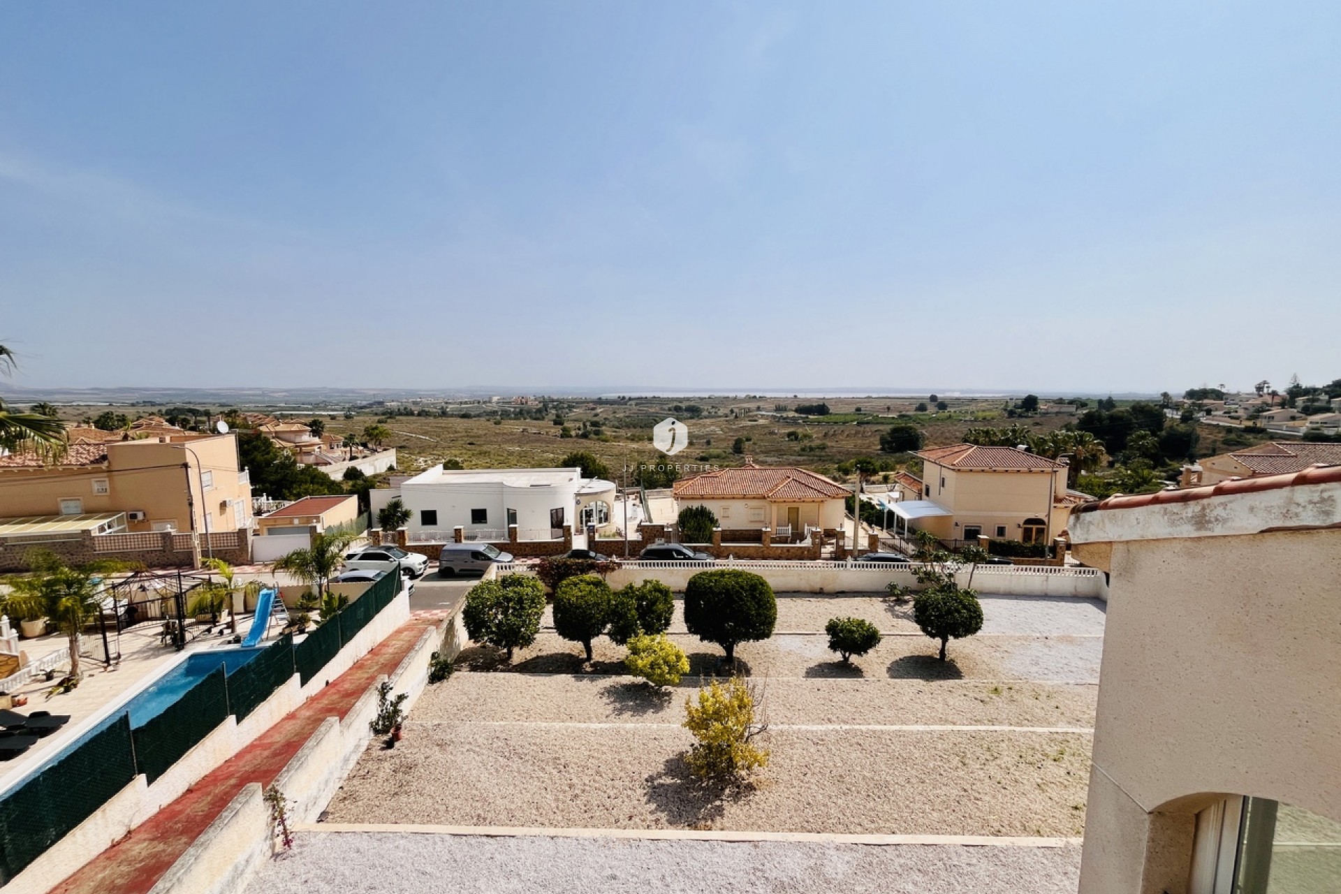 Resale - Villa -
San Miguel de Salinas - Inland
