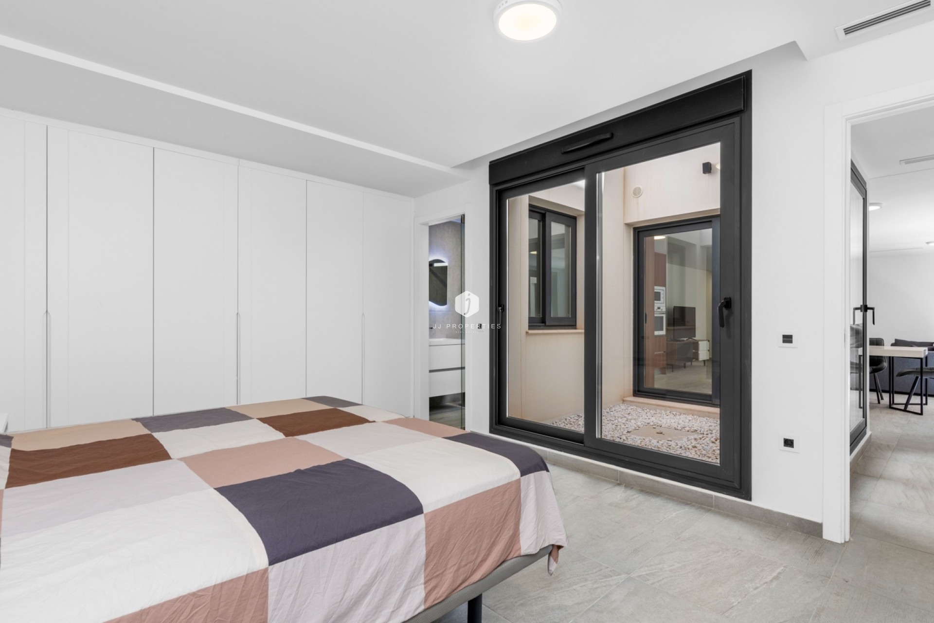 Resale - Villa -
San Miguel de Salinas - Inland