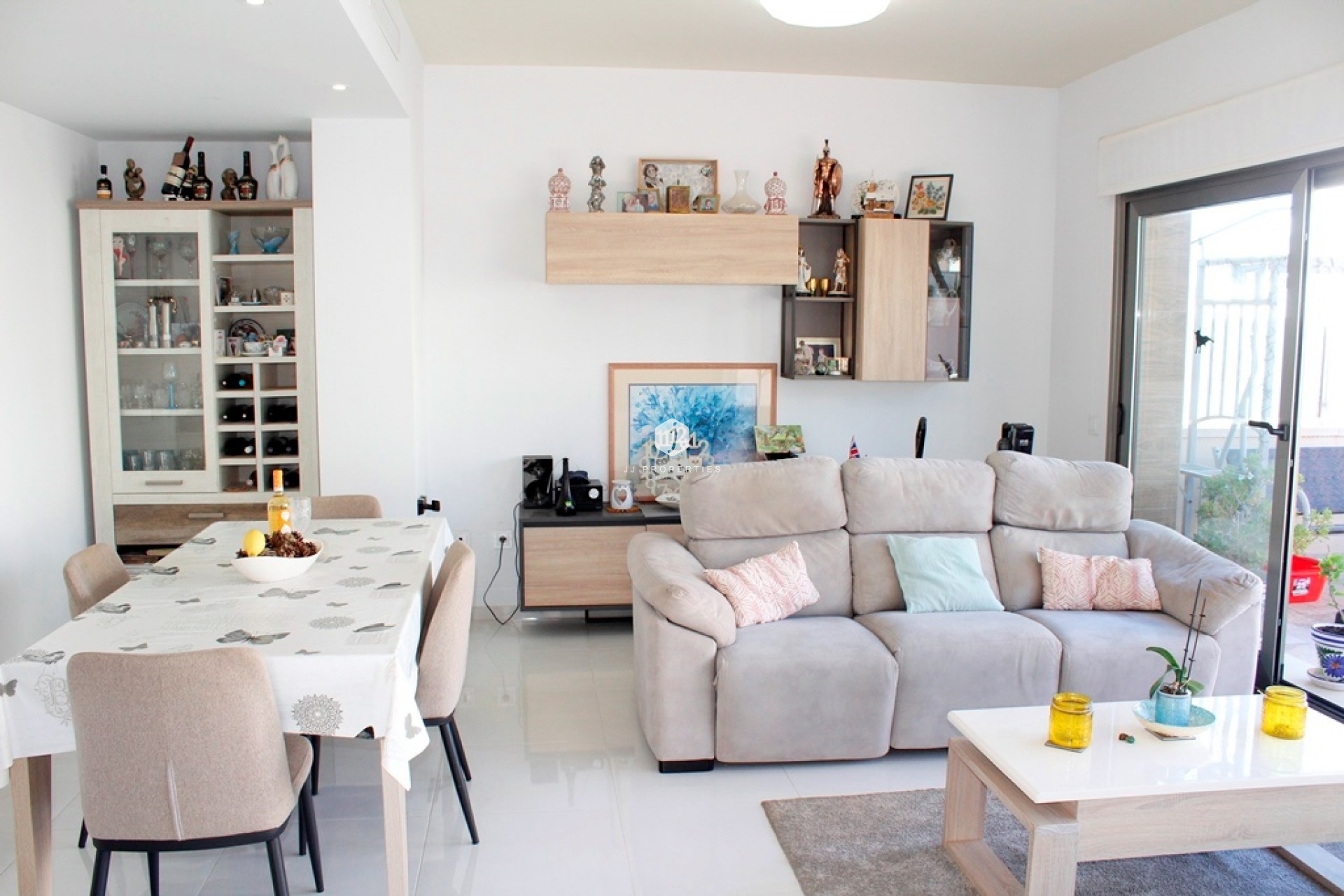 Resale - Villa -
San Miguel de Salinas - Inland