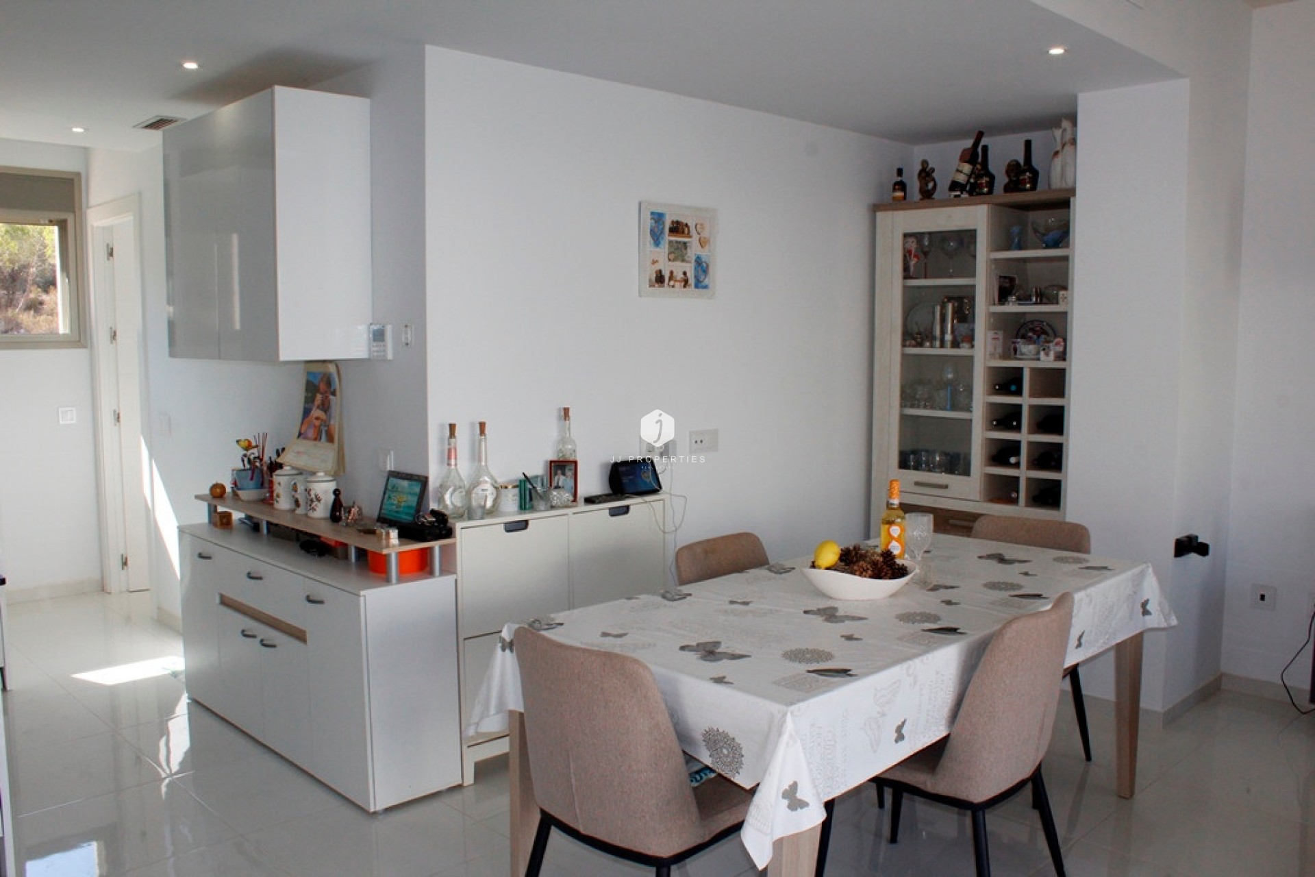 Resale - Villa -
San Miguel de Salinas - Inland