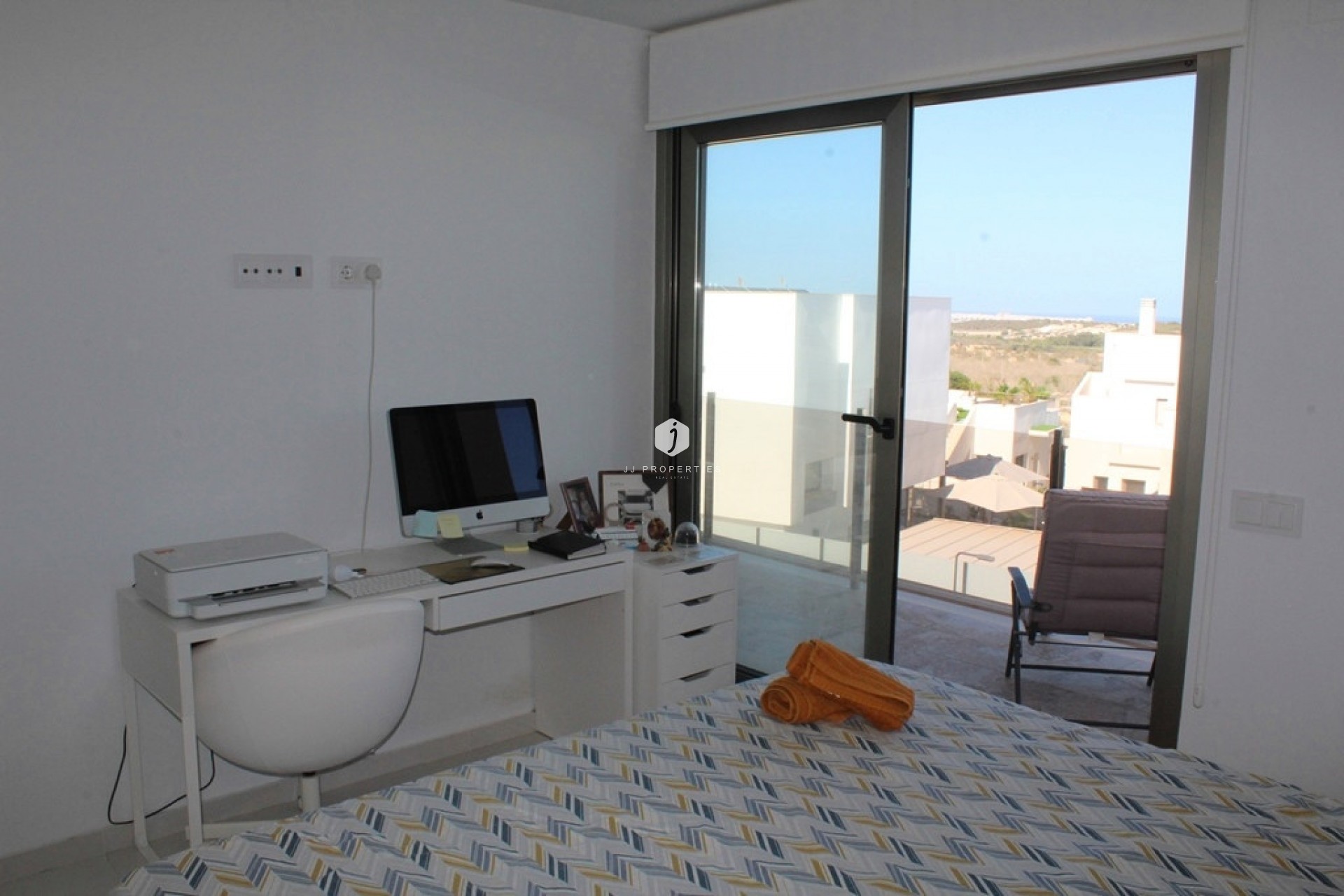 Resale - Villa -
San Miguel de Salinas - Inland