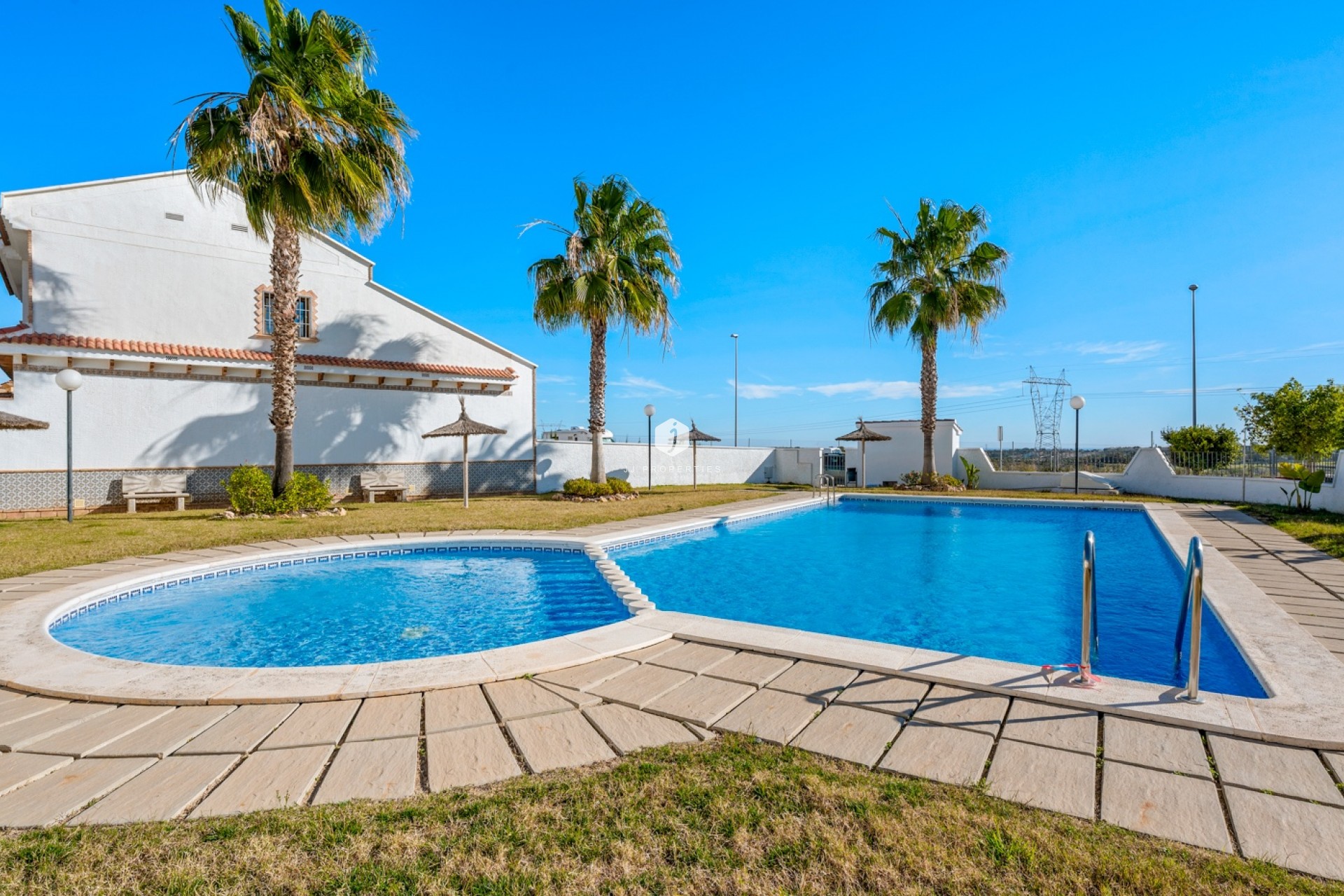 Resale - Villa -
San Miguel de Salinas - Inland