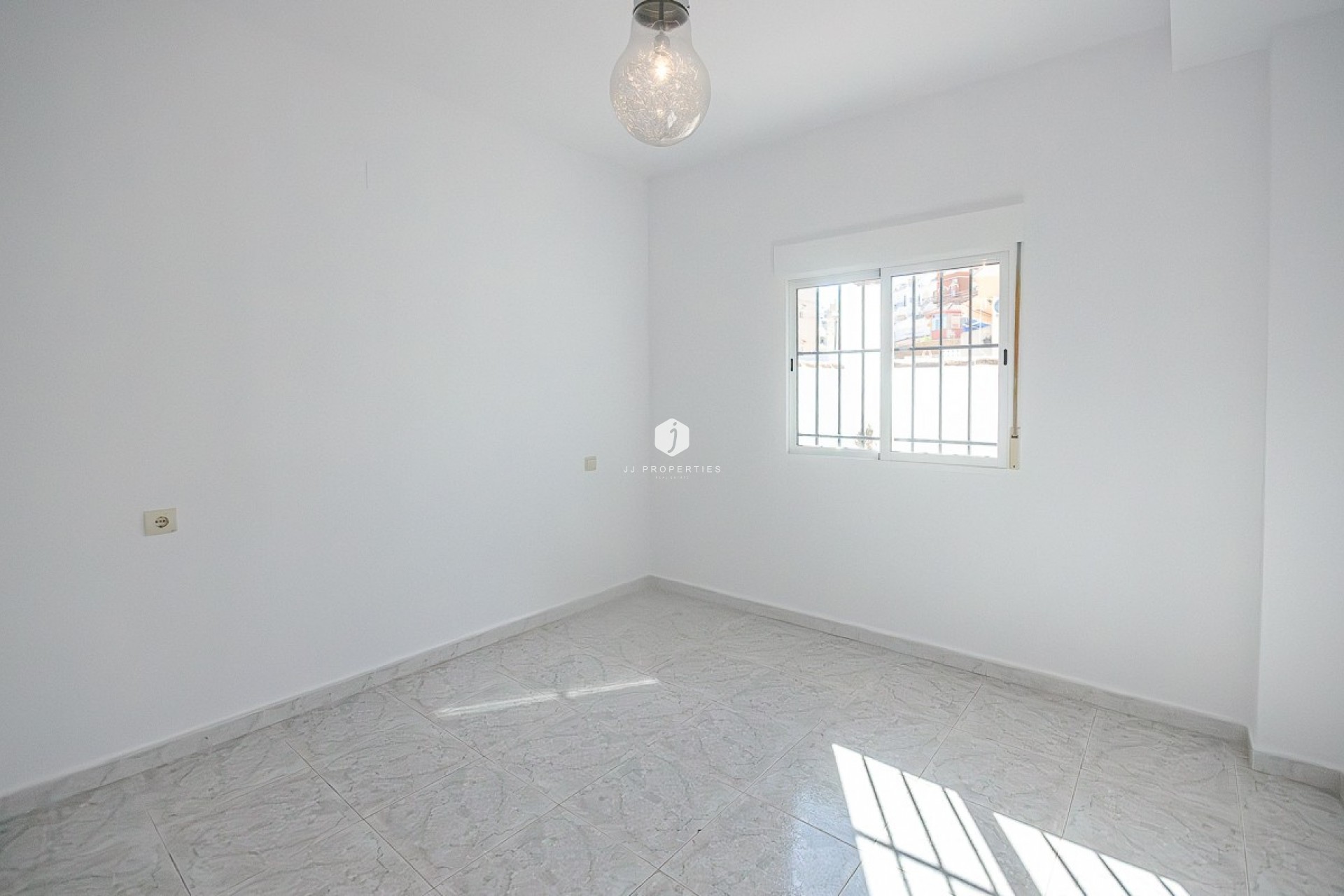 Resale - Villa -
San Miguel de Salinas - Inland