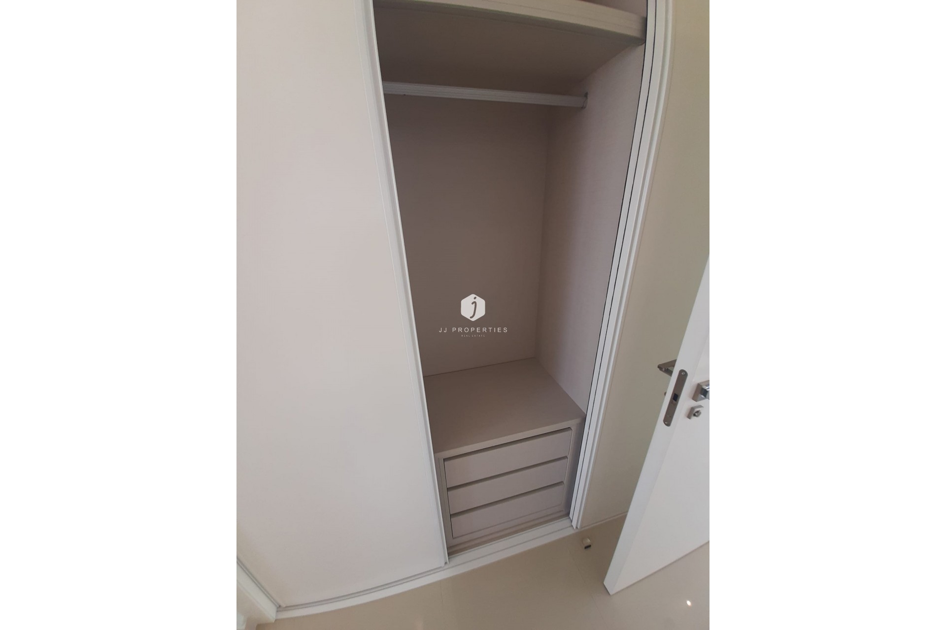 Resale - Villa -
San Miguel de Salinas - Inland