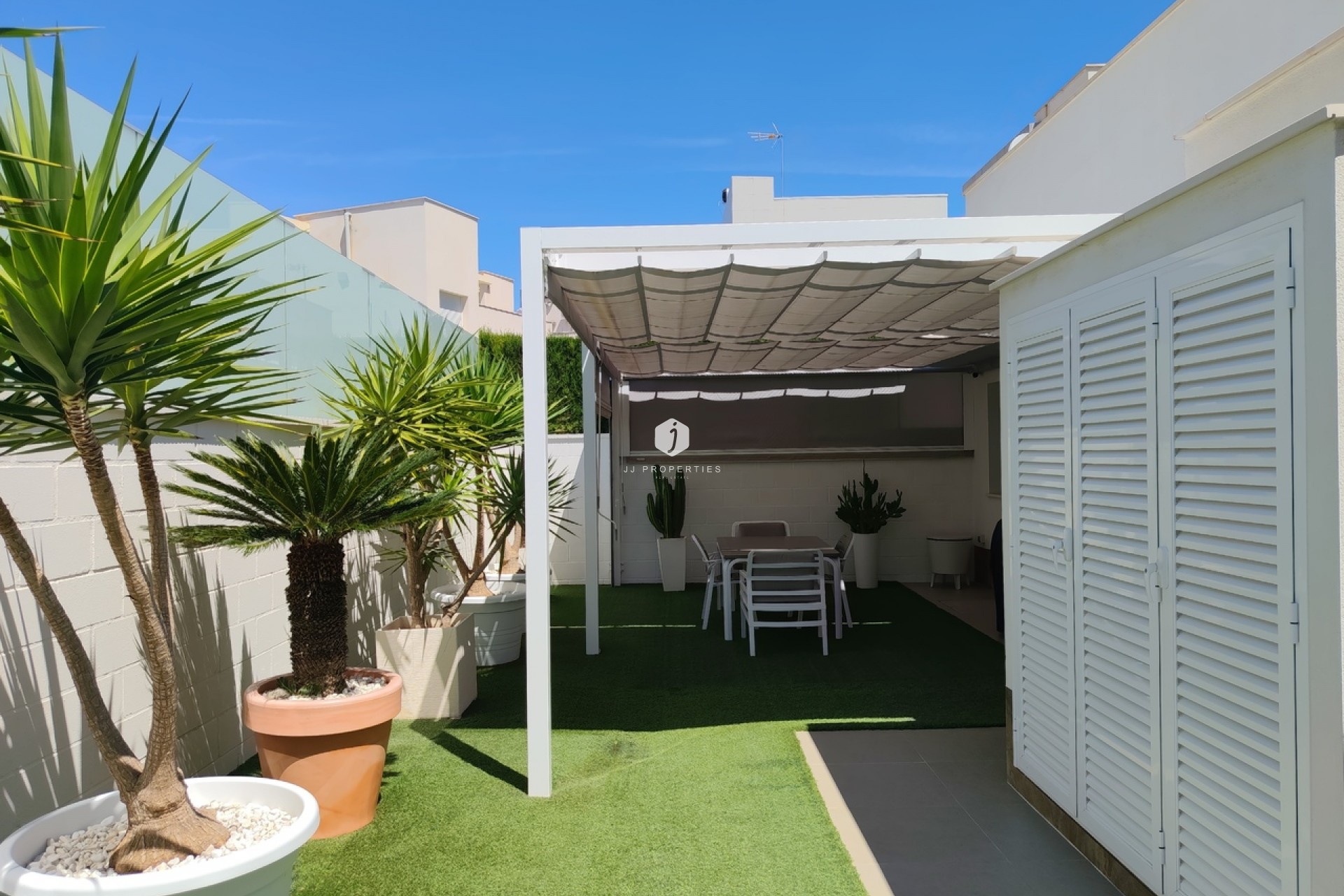 Resale - Villa -
San Miguel de Salinas - Inland