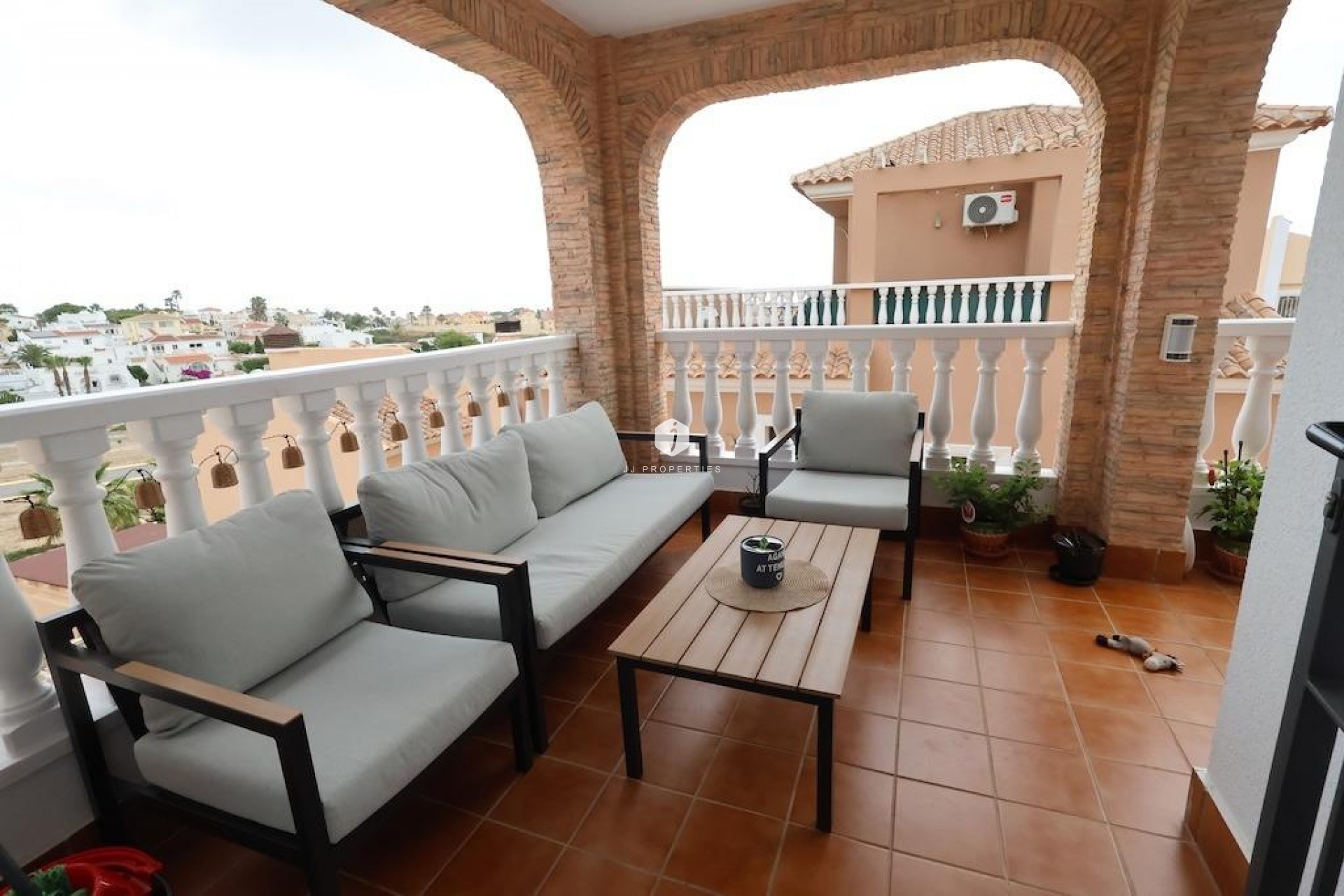 Resale - Villa -
San Miguel de Salinas - Inland