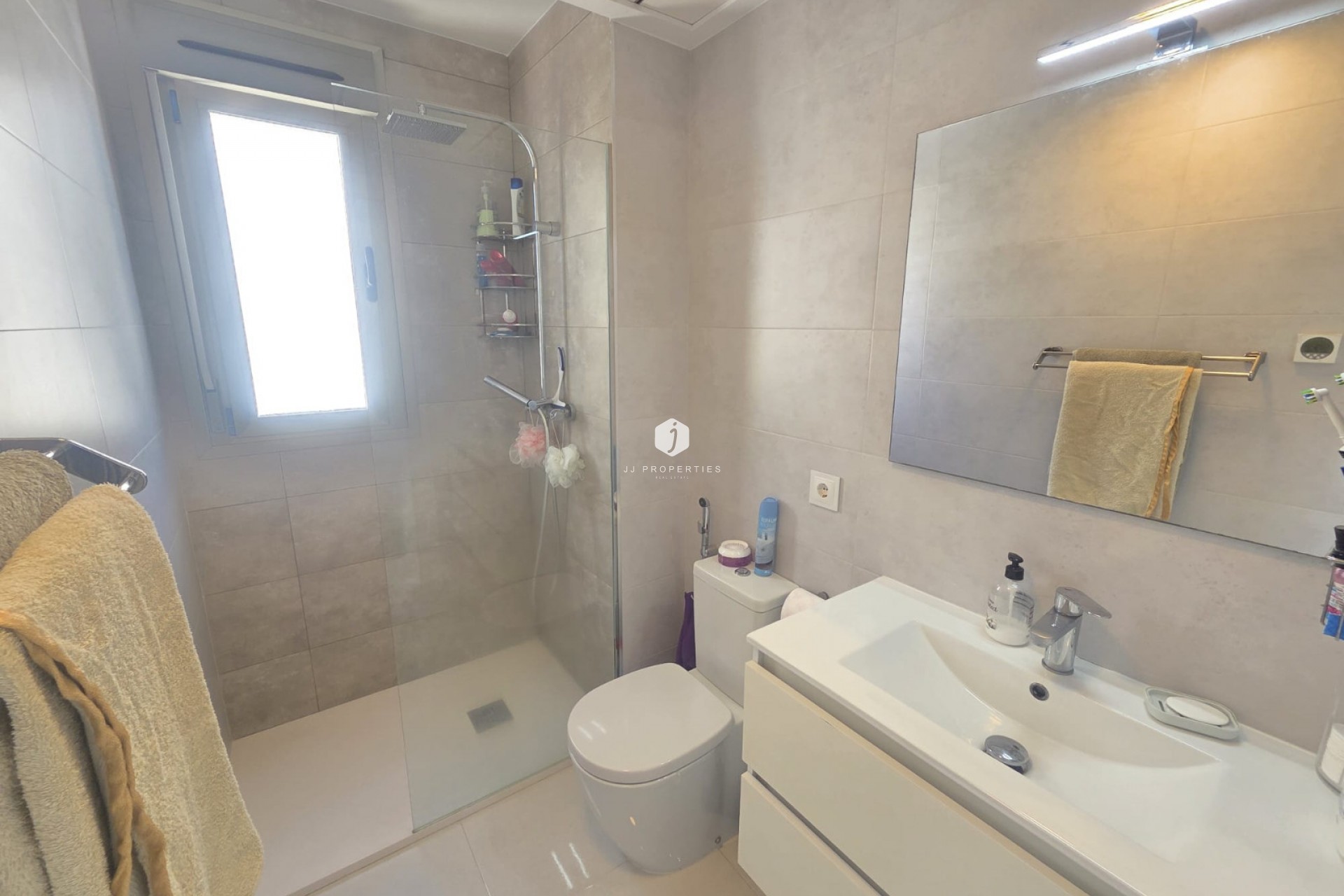 Resale - Villa -
San Miguel de Salinas - Inland