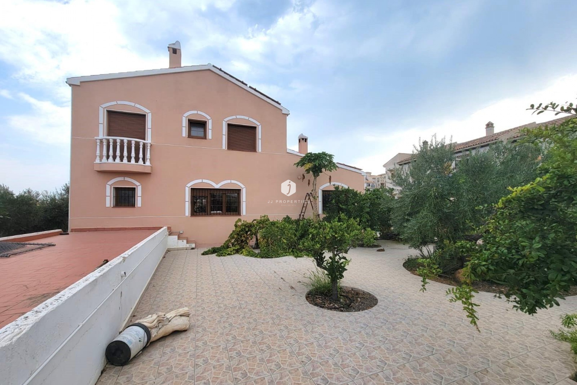 Resale - Villa -
Torrevieja - aguas nuevas
