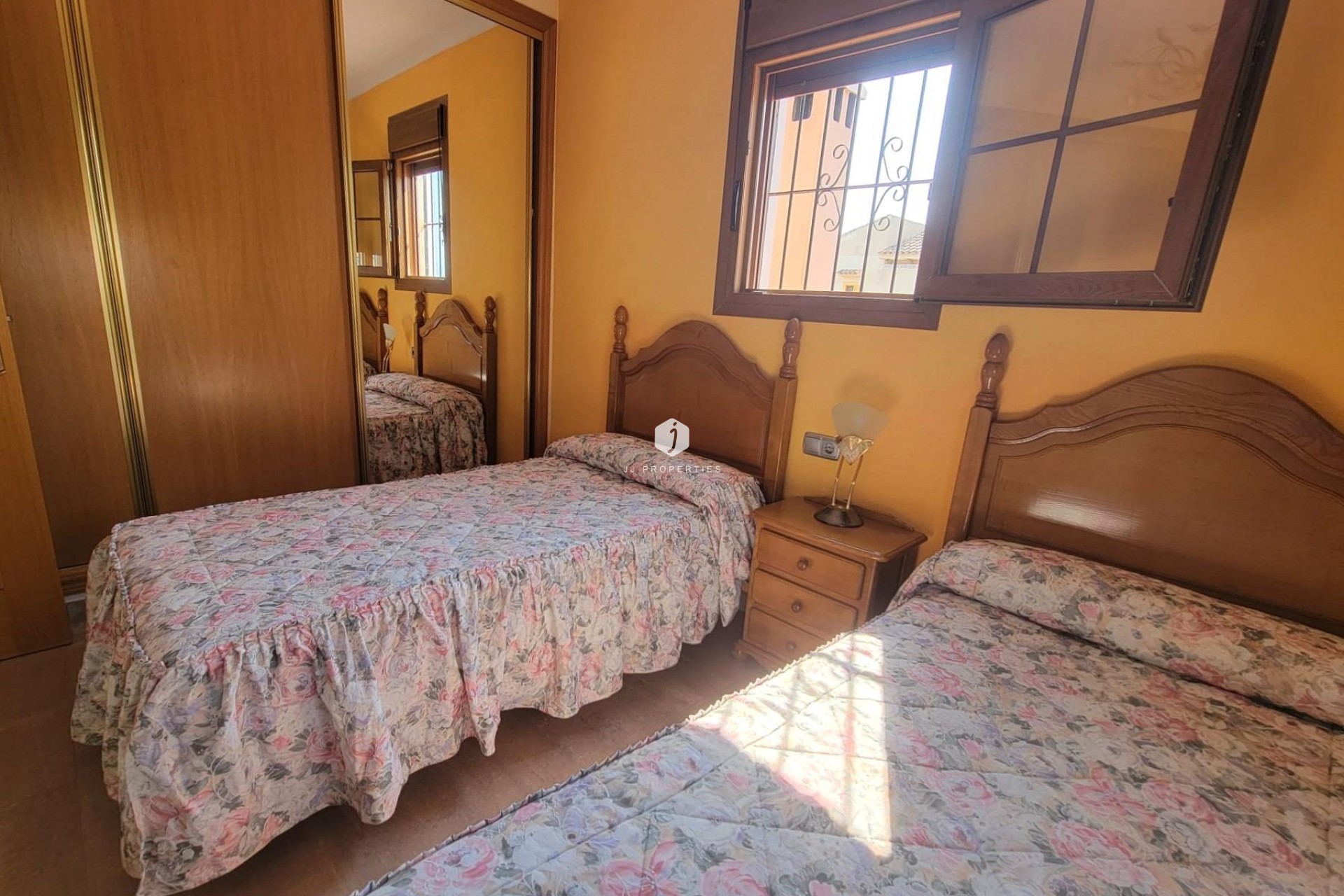 Resale - Villa -
Torrevieja - aguas nuevas