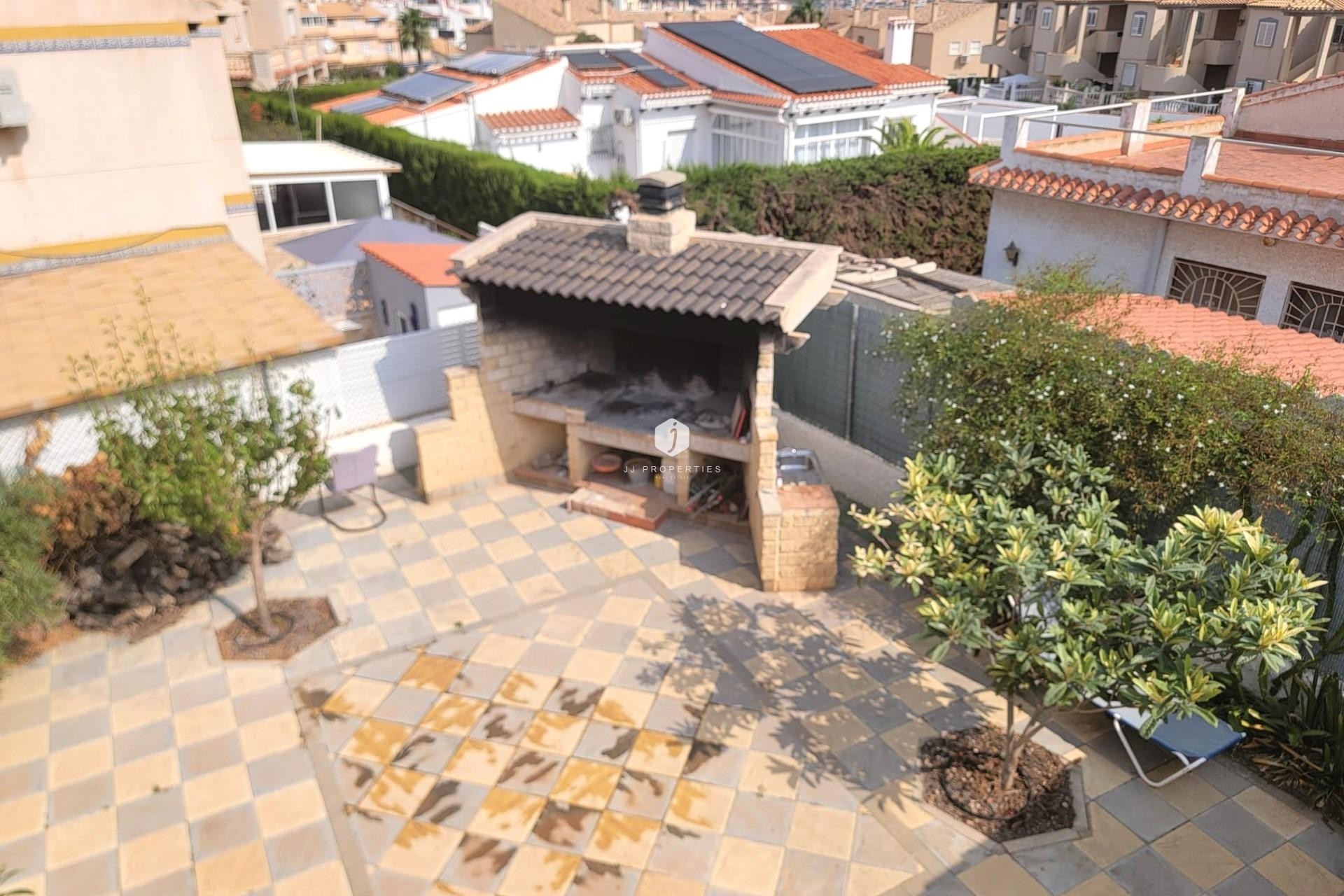 Resale - Villa -
Torrevieja - aguas nuevas