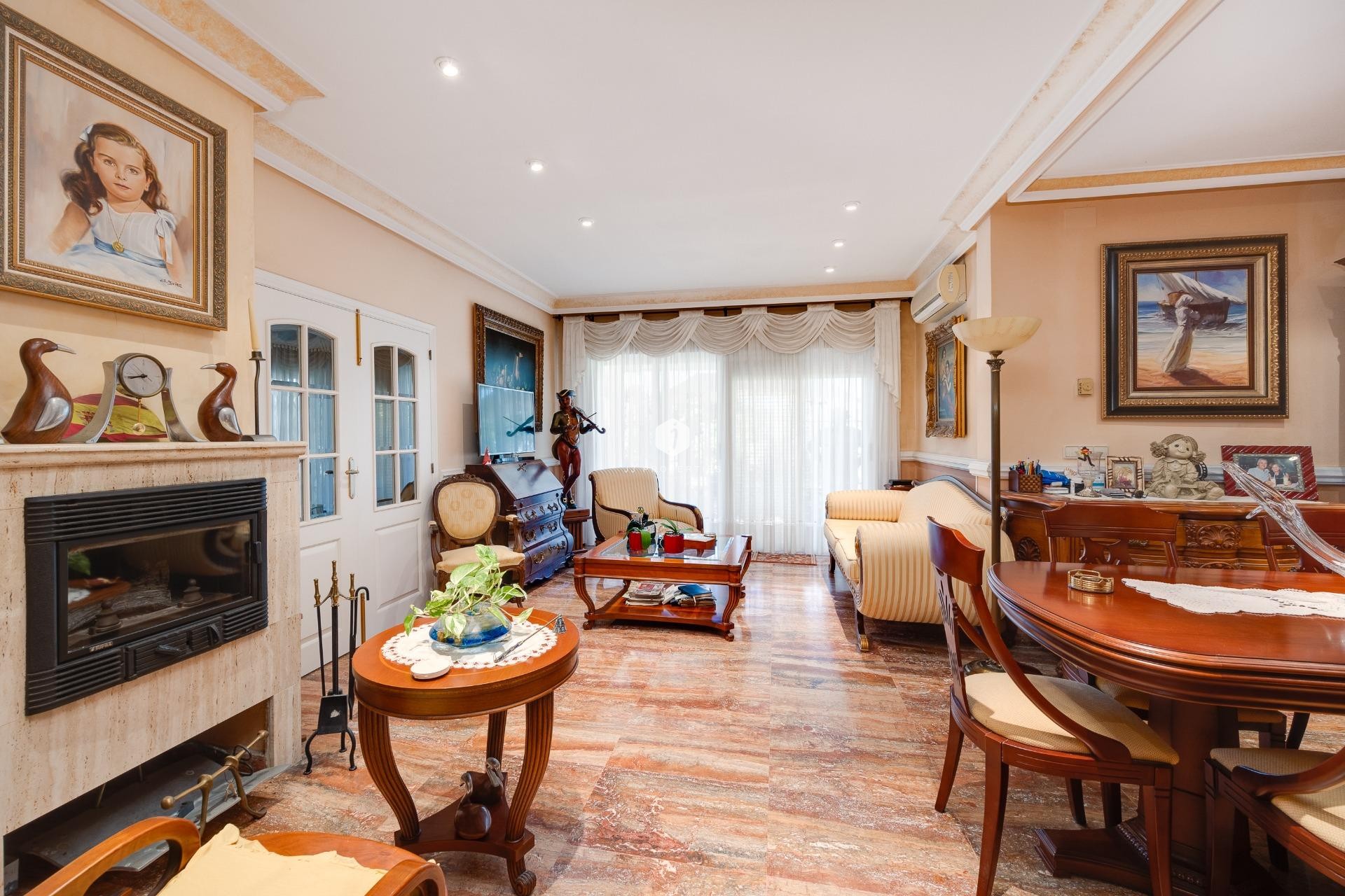 Resale - Villa -
Torrevieja - aguas nuevas