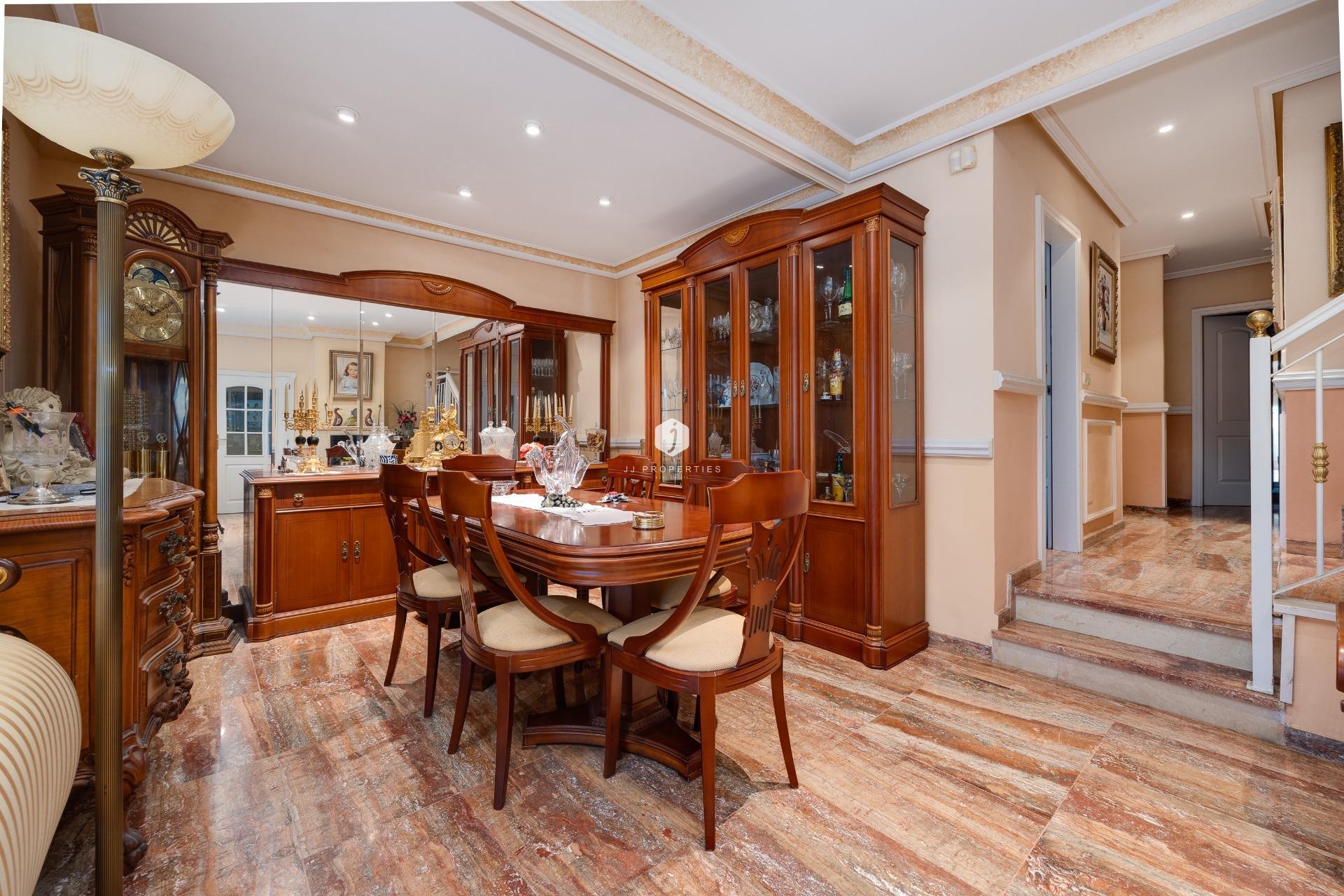 Resale - Villa -
Torrevieja - aguas nuevas